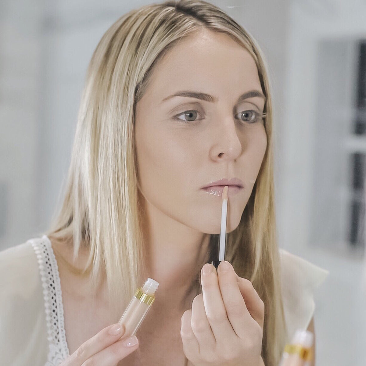 Aura Perfect Skin Conditioning Lip Gloss - Hydrating & Nourishing Lip Makeup for Daily Wear & Special Occasions