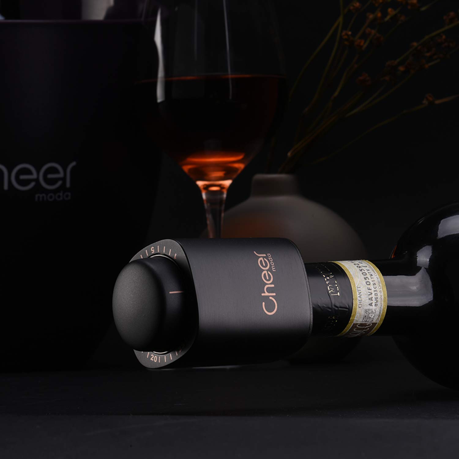 Wine Vacuum Sealer No. 3 | ABS Vacuum Wine Bottle Stoppers for Wine Preservation | Black (7717-W401-032) | Perfect for Red Wine, White Wine & Champagne Storage