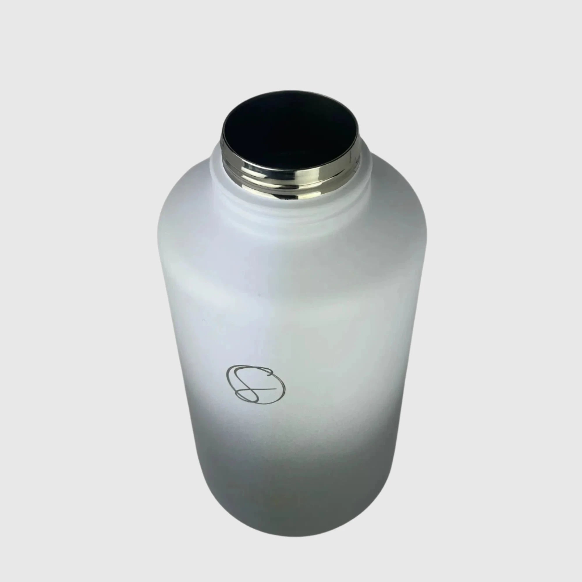 Premium Misty Grey Insulated Stainless Steel Water Bottle 64oz (1.9L) - Keeps Drinks Cold 24Hrs/Hot 12Hrs - Perfect for Hiking, Gym & Outdoor Activities