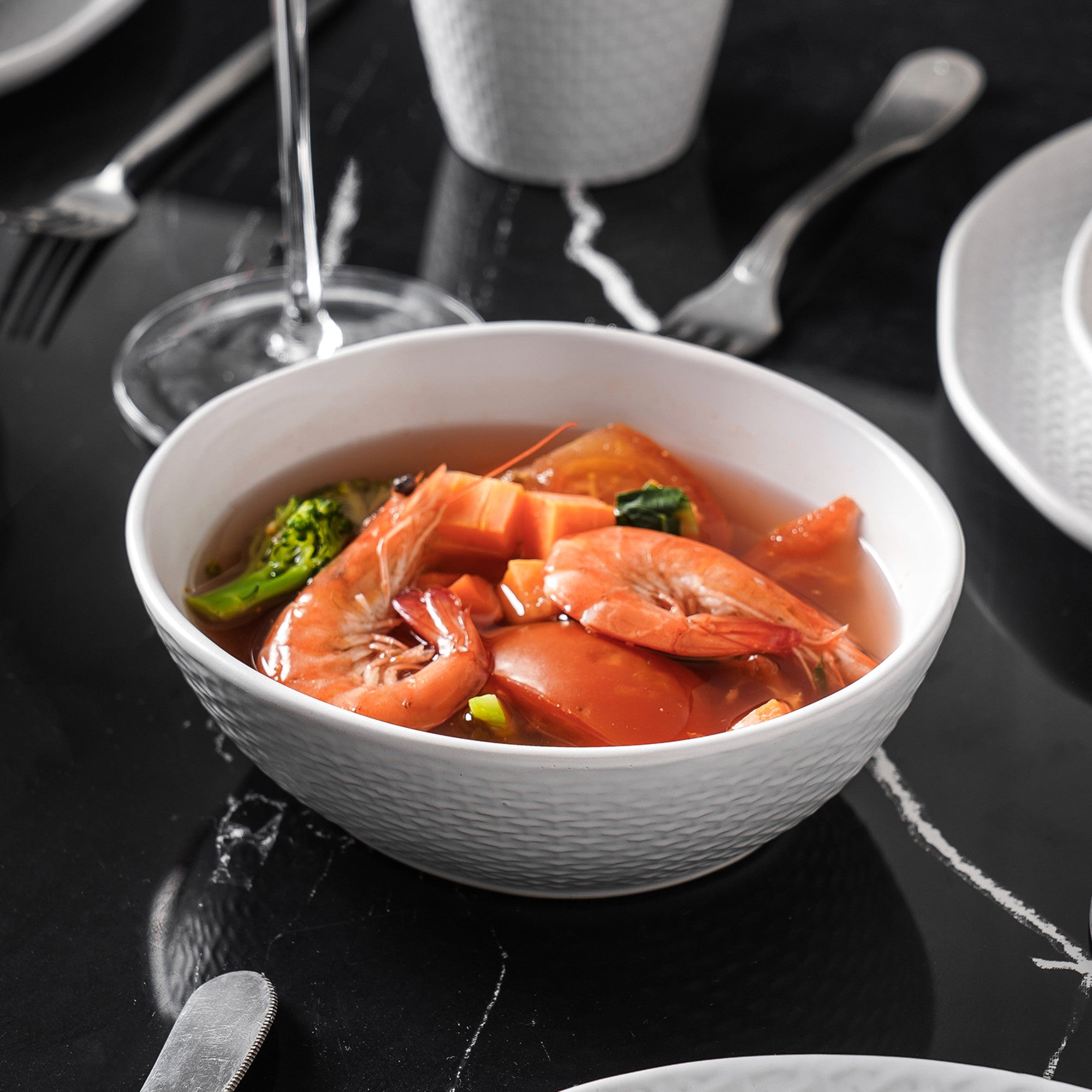 Premium White Stoneware Bowl - Abigael Elegant Ceramic Serving Bowl for Soup, Salad & Pasta | Microwave & Dishwasher Safe | Perfect for Dining, Entertaining & Home Decor