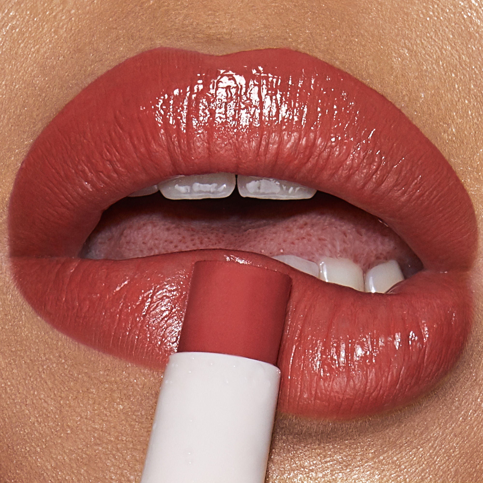 Hyaluronic Happikiss Lip Plumper - Hydrating Lip Gloss with Hyaluronic Acid for Fuller Lips | Perfect for Daily Use, Special Occasions, and Makeup Looks