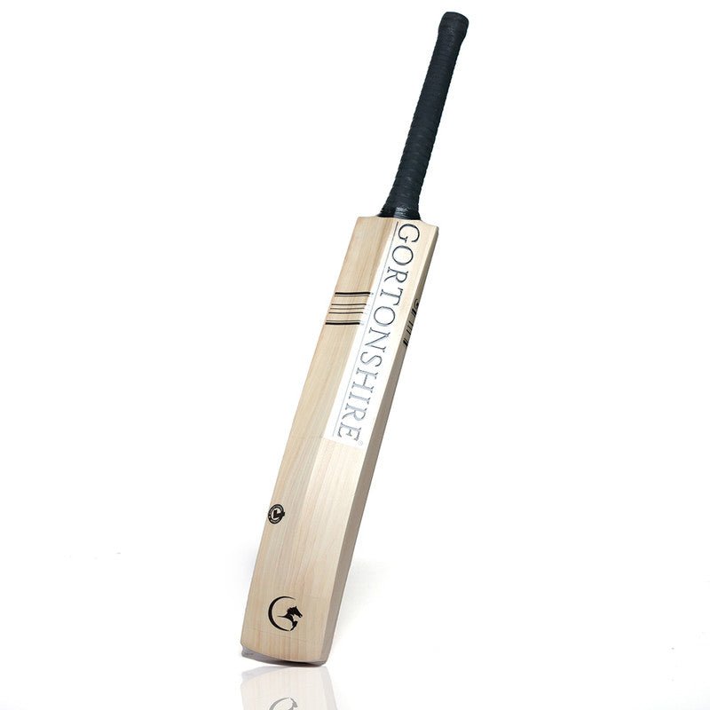Gortonshire Lambada Pro English Willow Cricket Bat - Premium Quality for Professional & Amateur Players - Perfect for Matches, Training & Practice Sessions