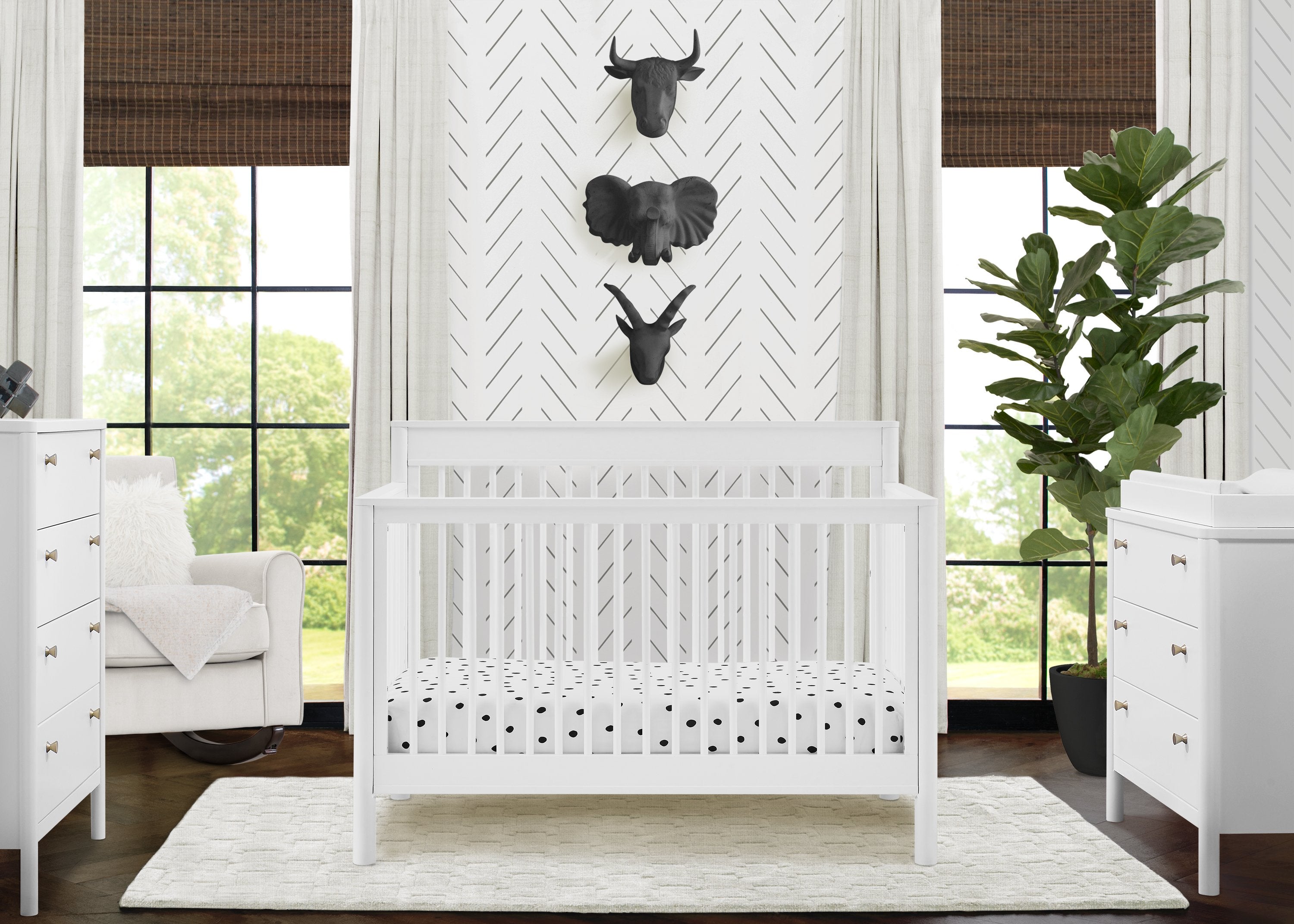 Remy 6-in-1 Convertible Baby Crib - Toddler Bed, Daybed & Full-Size Bed - Safe & Durable Nursery Furniture for Newborn to Adult - Perfect for Baby Rooms, Daycare Centers & Guest Bedrooms