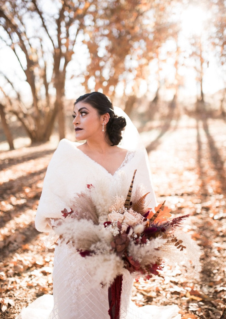 Ivory Fur Shawl - Butterfly Ivy05 Style, Soft & Luxurious Winter Wrap for Women | Perfect for Parties, Weddings & Evening Events