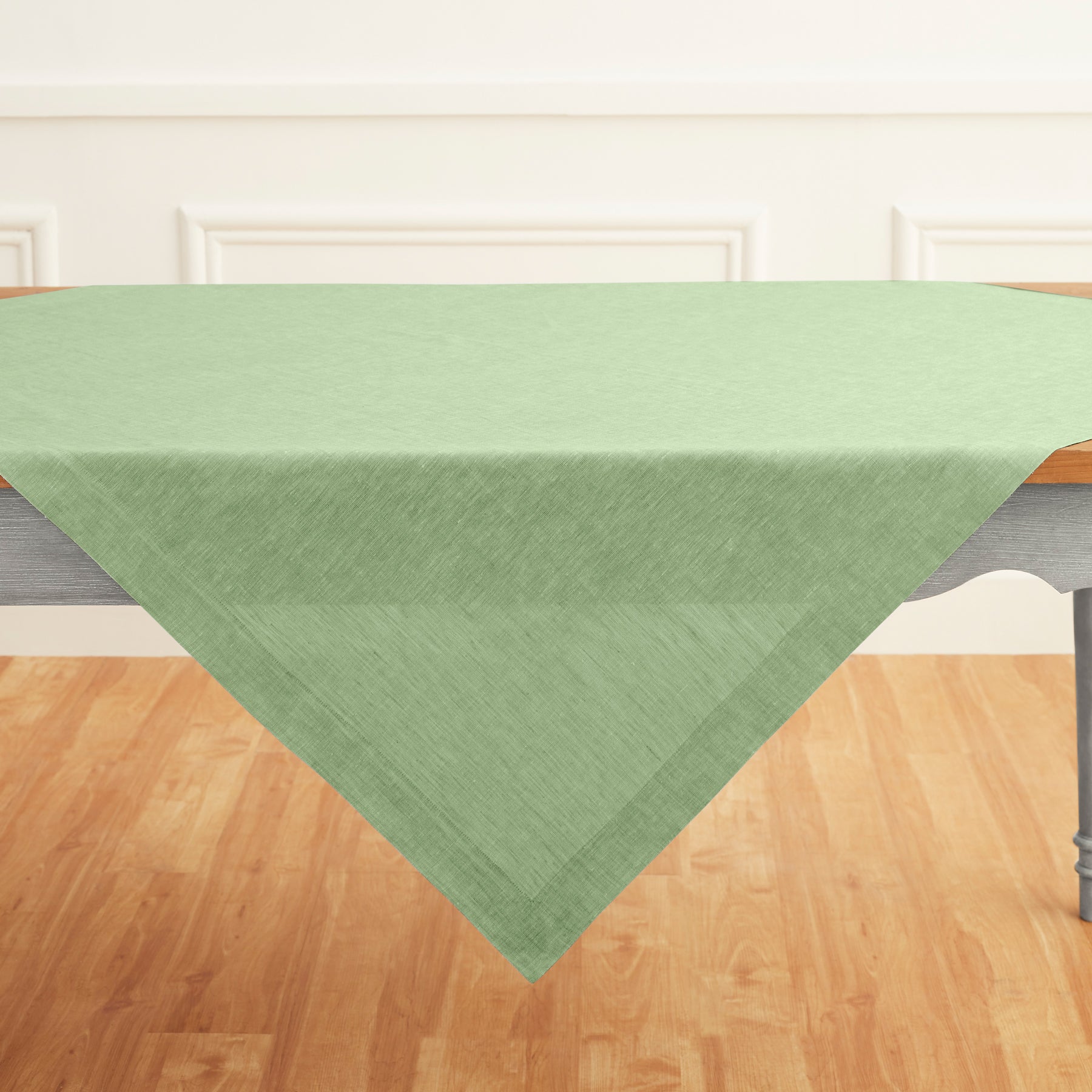 Athena Decorative Table Throw - Soft & Stylish Table Cover for Dining, Living Room, and Outdoor Use - Perfect for Parties, Weddings, and Home Decor