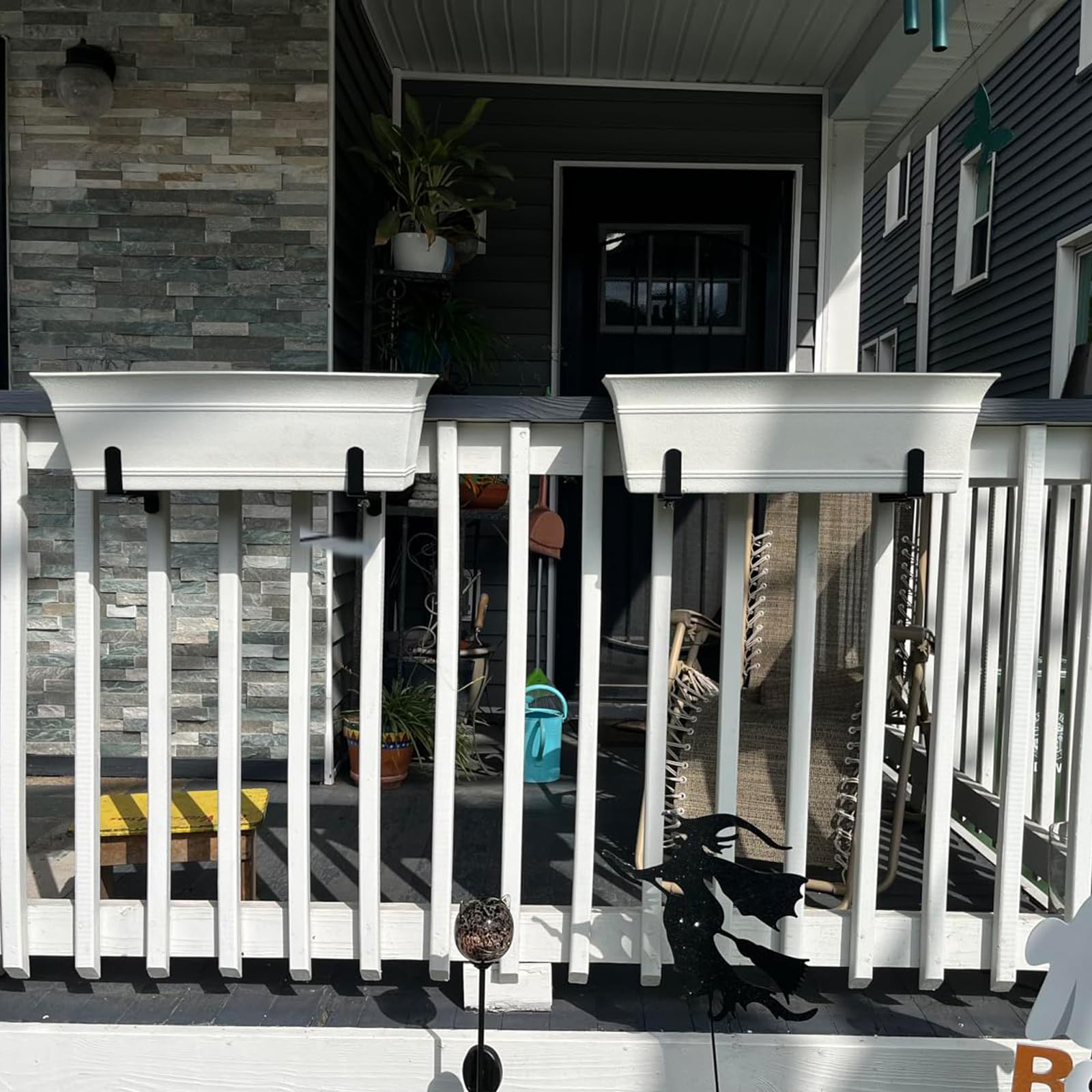 Adjustable No-Drill Planter Box Brackets for Deck Railing - Heavy Duty Flower Box Hangers for Outdoor Planters & Window Boxes (2 Pack) - Perfect for Balcony, Patio & Garden Decor