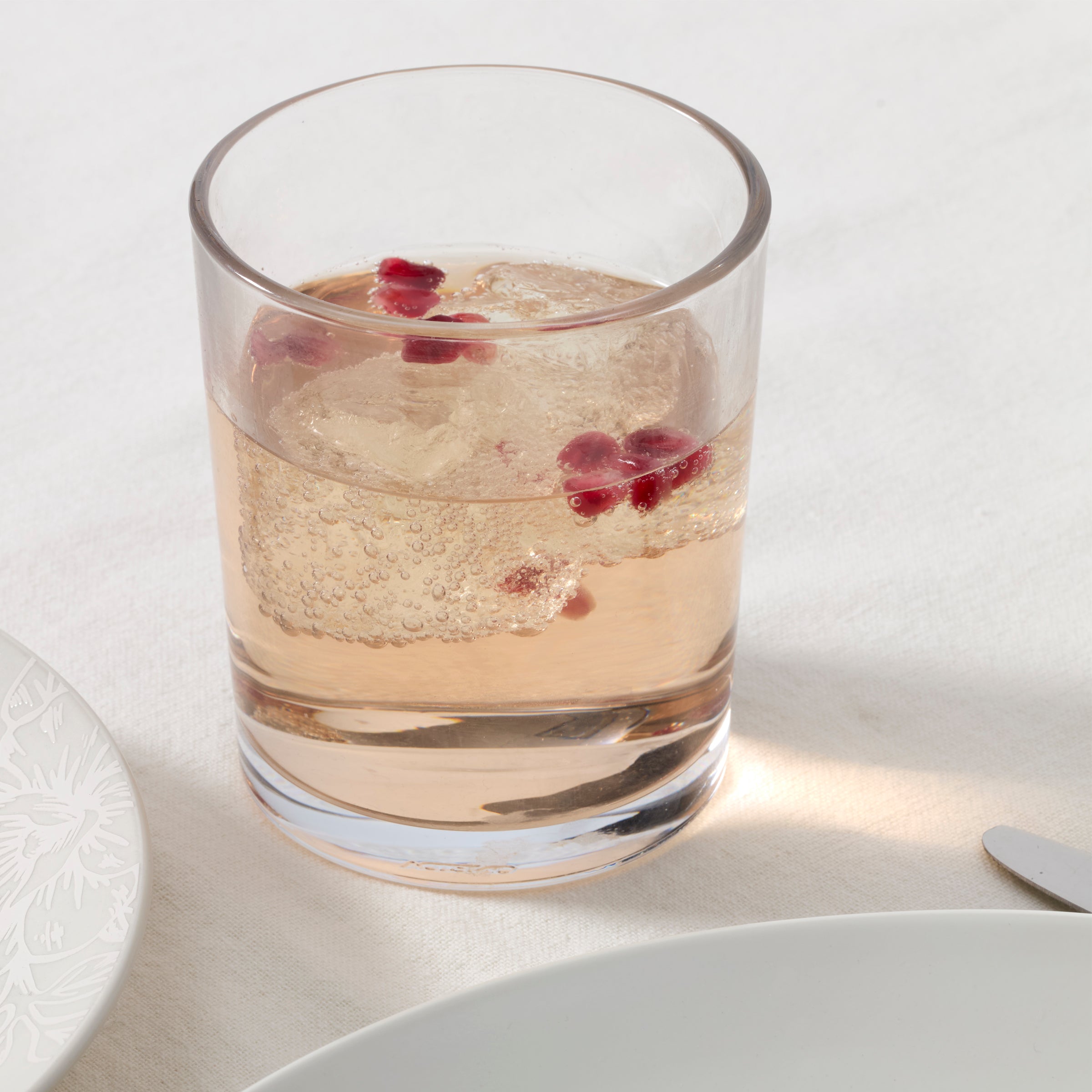5 O'Clock Double Old Fashioned Whiskey Glasses Set of 4 - Heavy Base Cocktail Glasses for Bourbon, Scotch & Whiskey Drinks - Perfect for Home Bar, Parties & Gifts