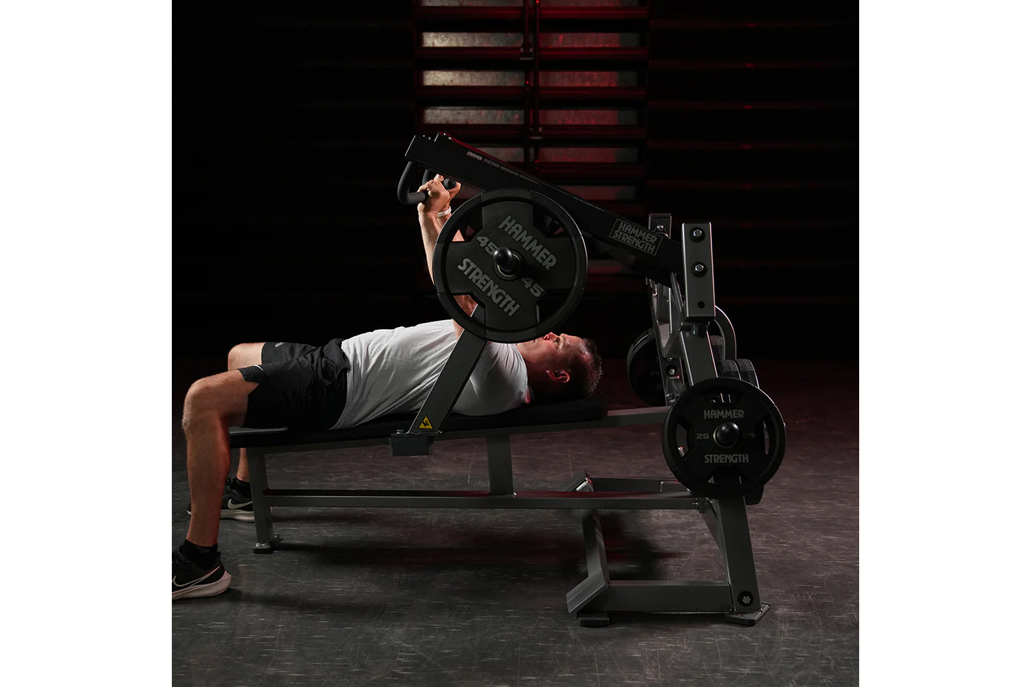 Hammer Strength Plate Loaded Iso-Lateral Horizontal Bench Press - Commercial Gym Equipment for Strength Training & Bodybuilding Workouts