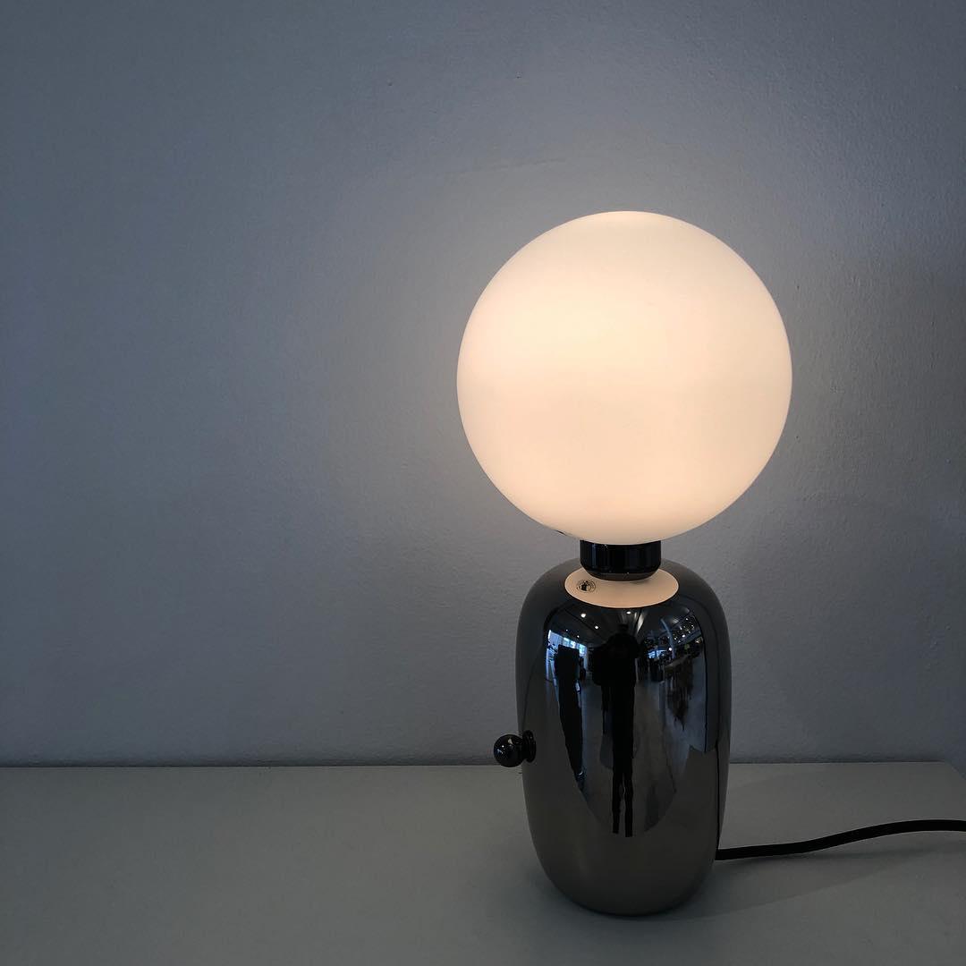 Modern Kade Table Lamp - Adjustable LED Desk Light with USB Port for Home Office, Bedroom & Study - Perfect for Reading, Working & Nightstand Use