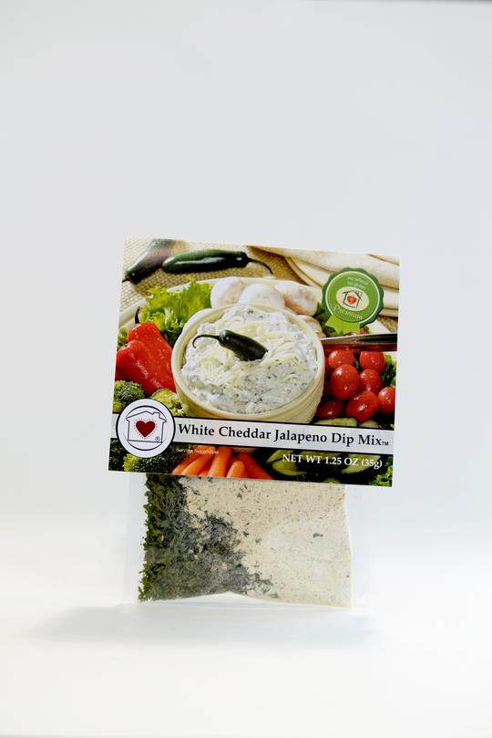 Best White Cheddar Jalapeno Dip - Spicy Cheese Spread for Chips, Crackers & Snacks - Perfect for Parties, Game Day & Entertaining