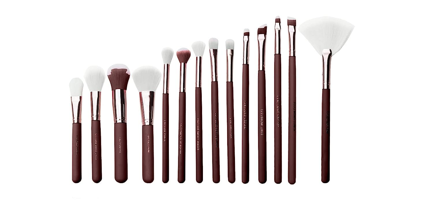 UTRUST 15-Piece Rose Gold Makeup Brush Set - Professional Cosmetic Brushes for Foundation, Blending, Eyeshadow & More - Perfect for Makeup Artists & Beauty Enthusiasts