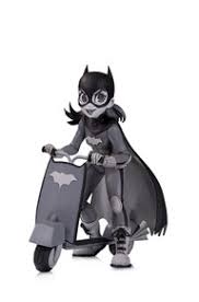 Batgirl Chrissie Zullo DC Artist Alley Collectible Statue - Black & White Limited Edition - Perfect for DC Comics Fans & Collectors - Home Display, Office Decor, Gift for Superhero Lovers