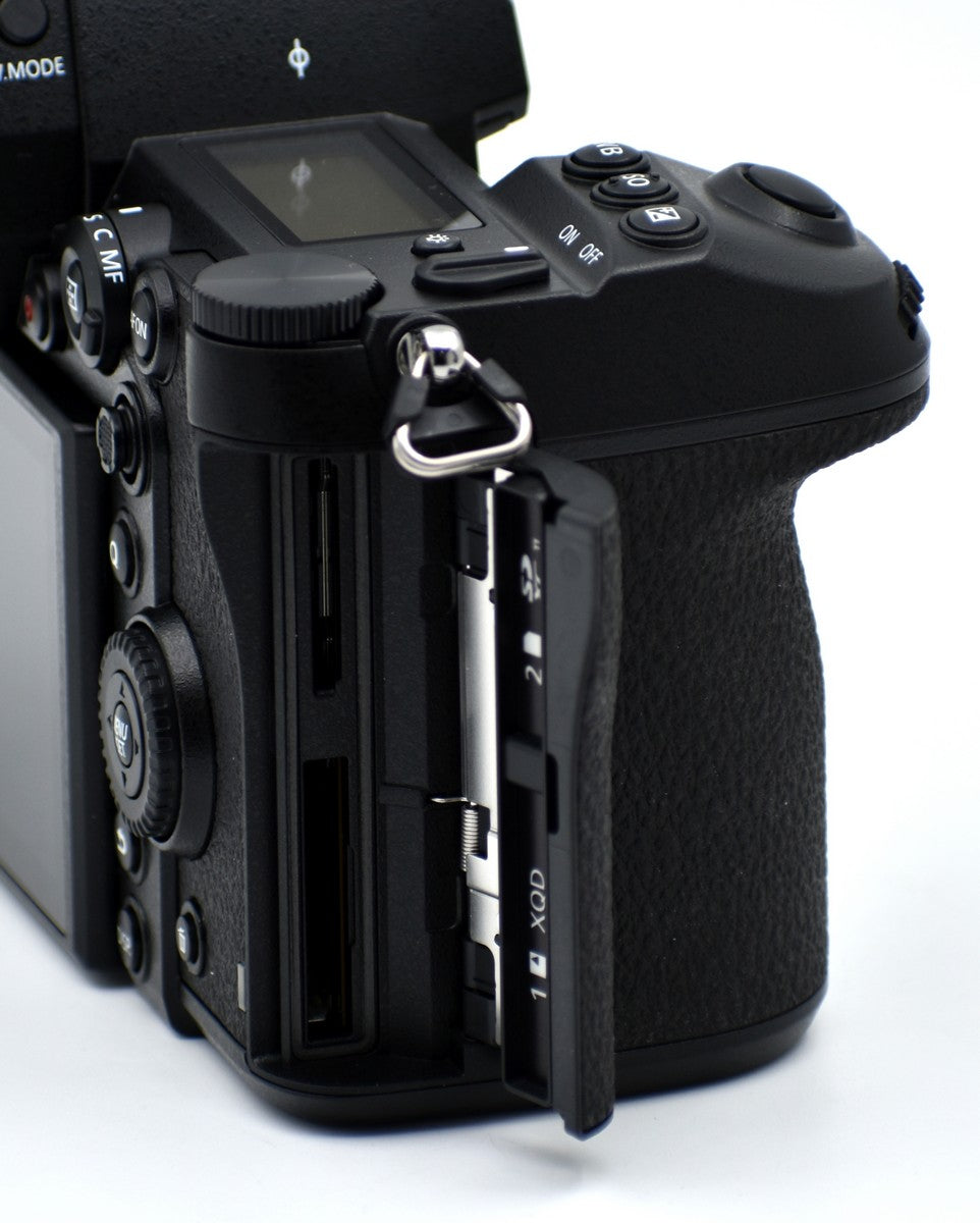 Panasonic Lumix S1 24.2MP Full Frame Mirrorless Camera with 24-105mm f/4 S Series Lens - Excellent Open Box Condition - Perfect for Professional Photography, Travel & Videography