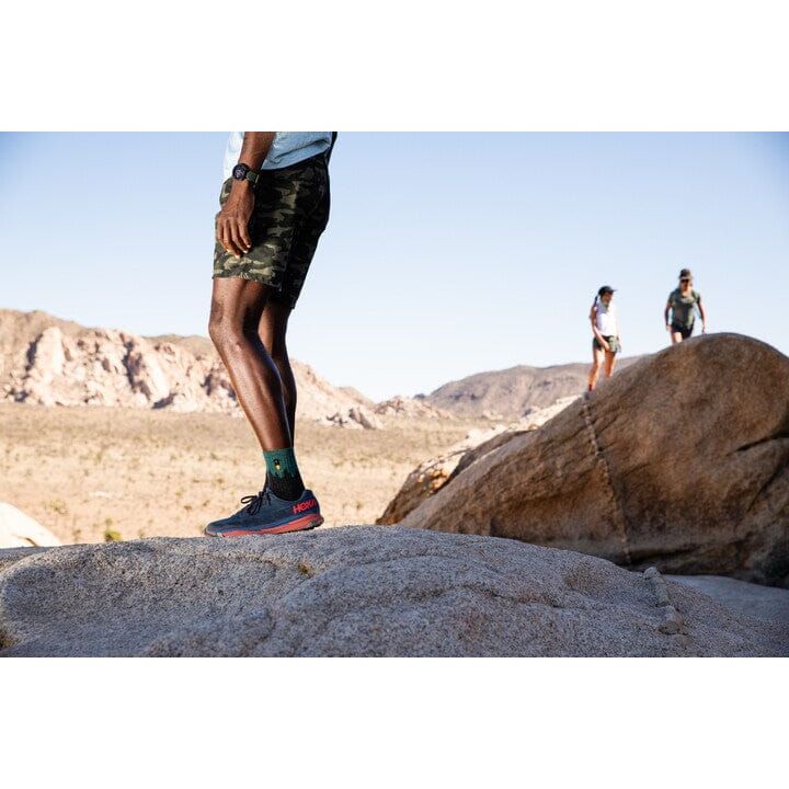 Darn Tough Men's Hiking Socks - Micro Crew Midweight Cushion Socks for Outdoor Activities, Trekking & Backpacking - Moisture-Wicking & Odor-Resistant Performance Socks
