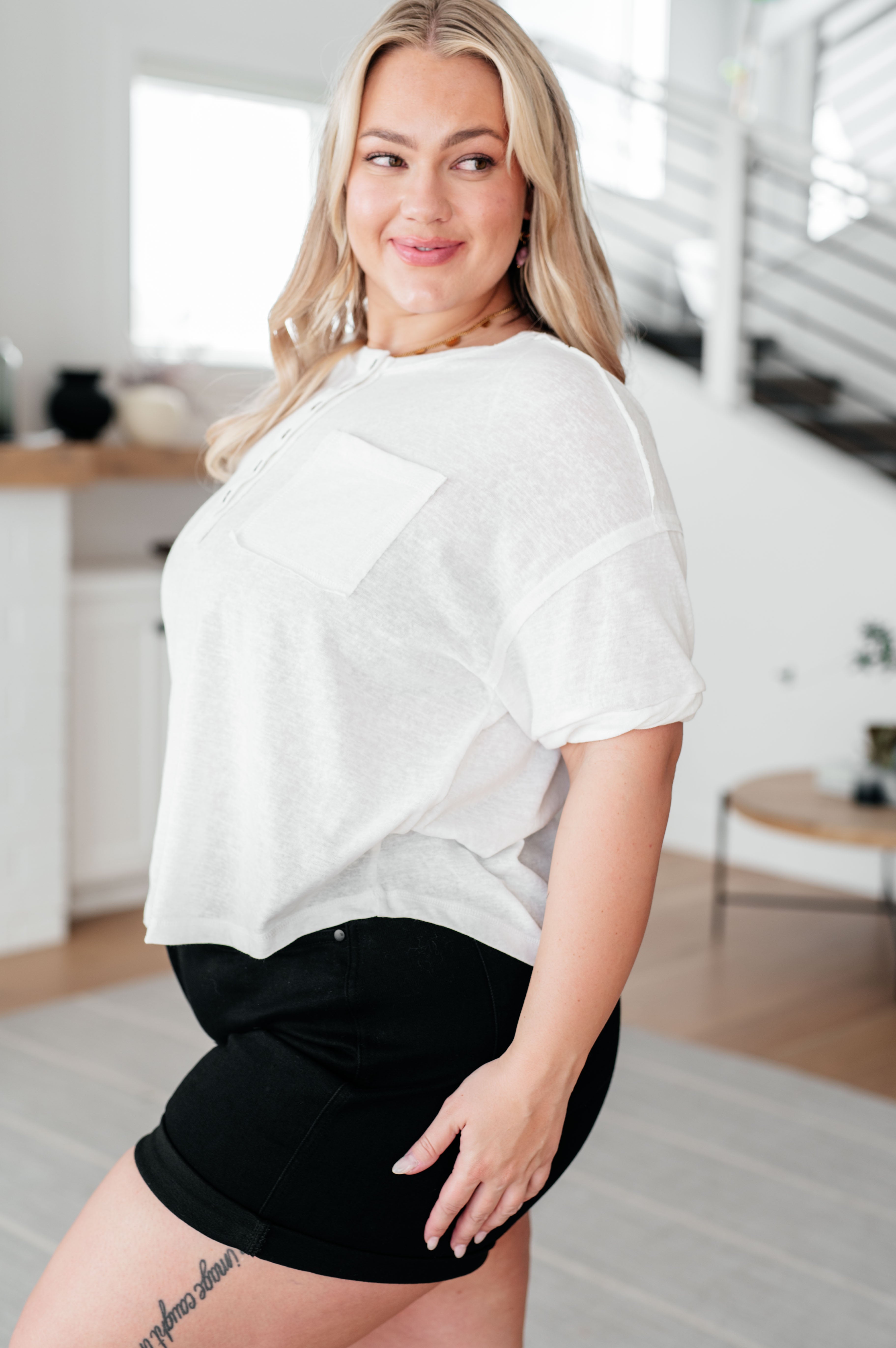 Stylish Hipster Henley Top for Men & Women - Trendy Casual Button-Up Shirt for Everyday Wear | Perfect for Outdoors, Dates & Relaxing