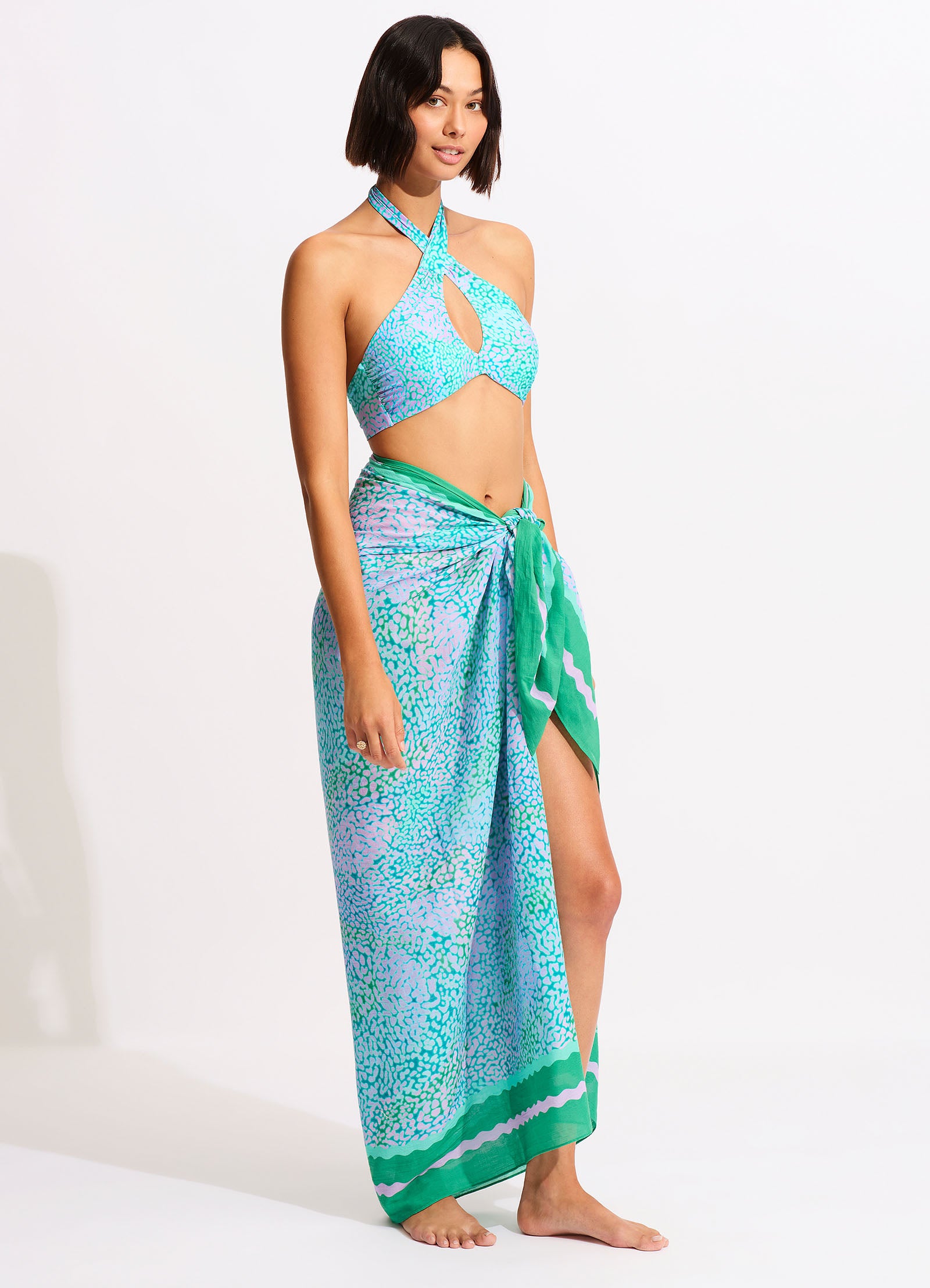 Vivid Green Sea Skin Sarong - Lightweight Beach Wrap for Women, Perfect for Swimming, Sunbathing & Tropical Vacations