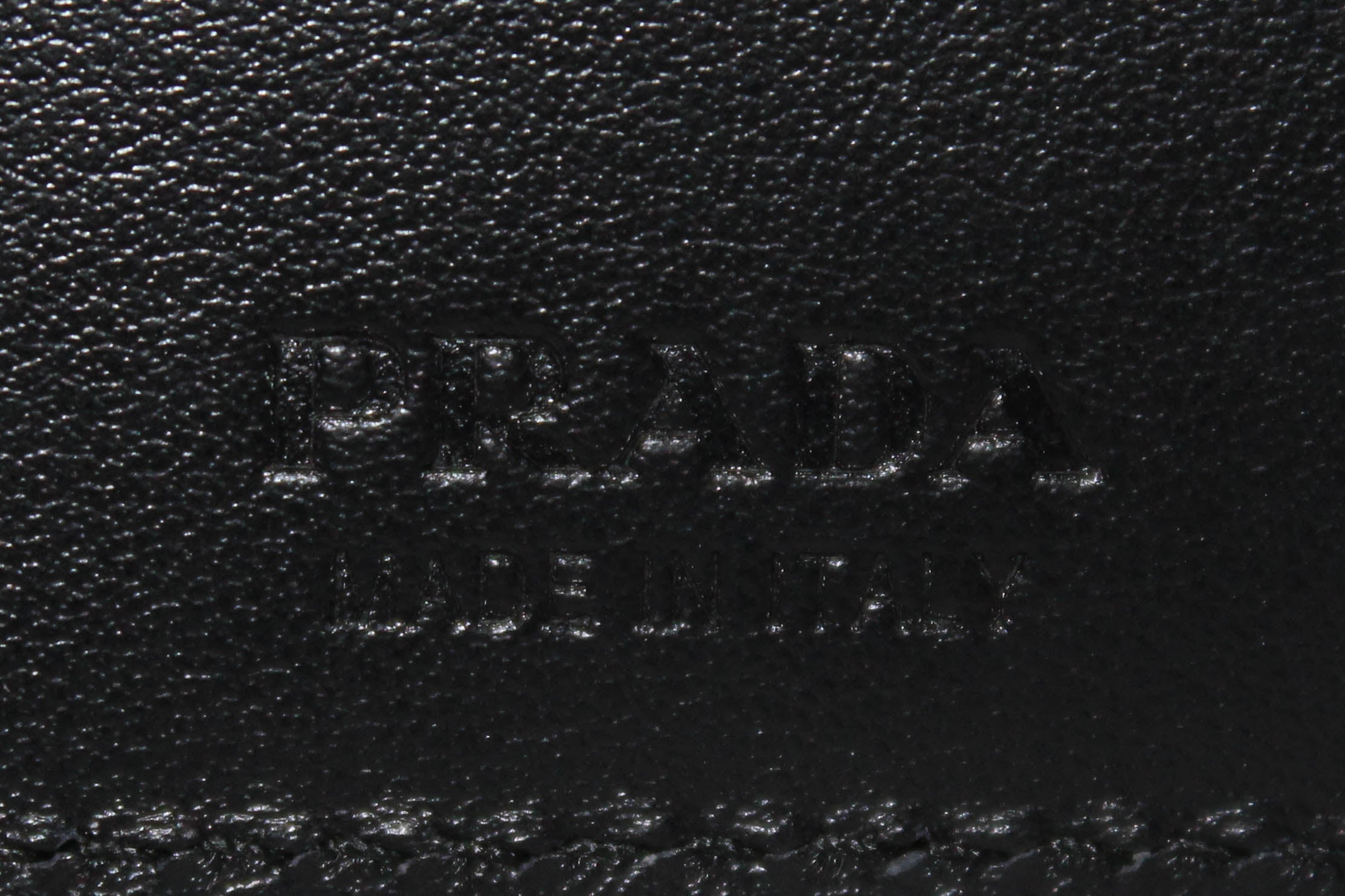 Authentic Prada Black Saffiano Leather Men's Wallet - Luxury Bifold Credit Card Holder for Everyday Use & Gifts
