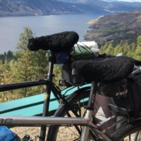 Premium Sheep Wool Bicycle Seat Cover - Soft & Comfortable Cycling Accessory for Men & Women - Perfect for Commuting, Road Bikes & Outdoor Adventures