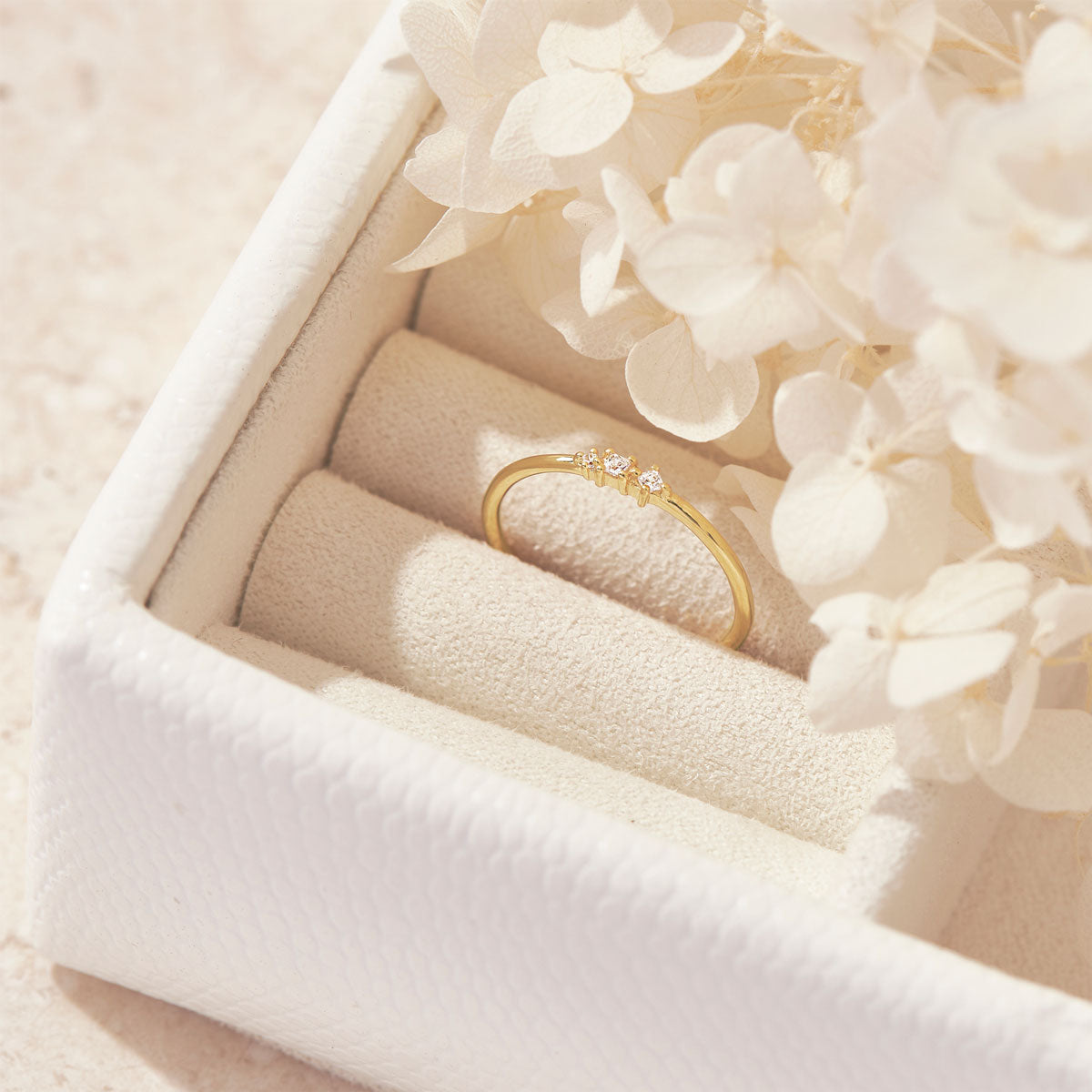 Awaken Light Ring Gold - Elegant 18K Gold Plated Ring for Women, Perfect for Parties, Weddings & Everyday Wear