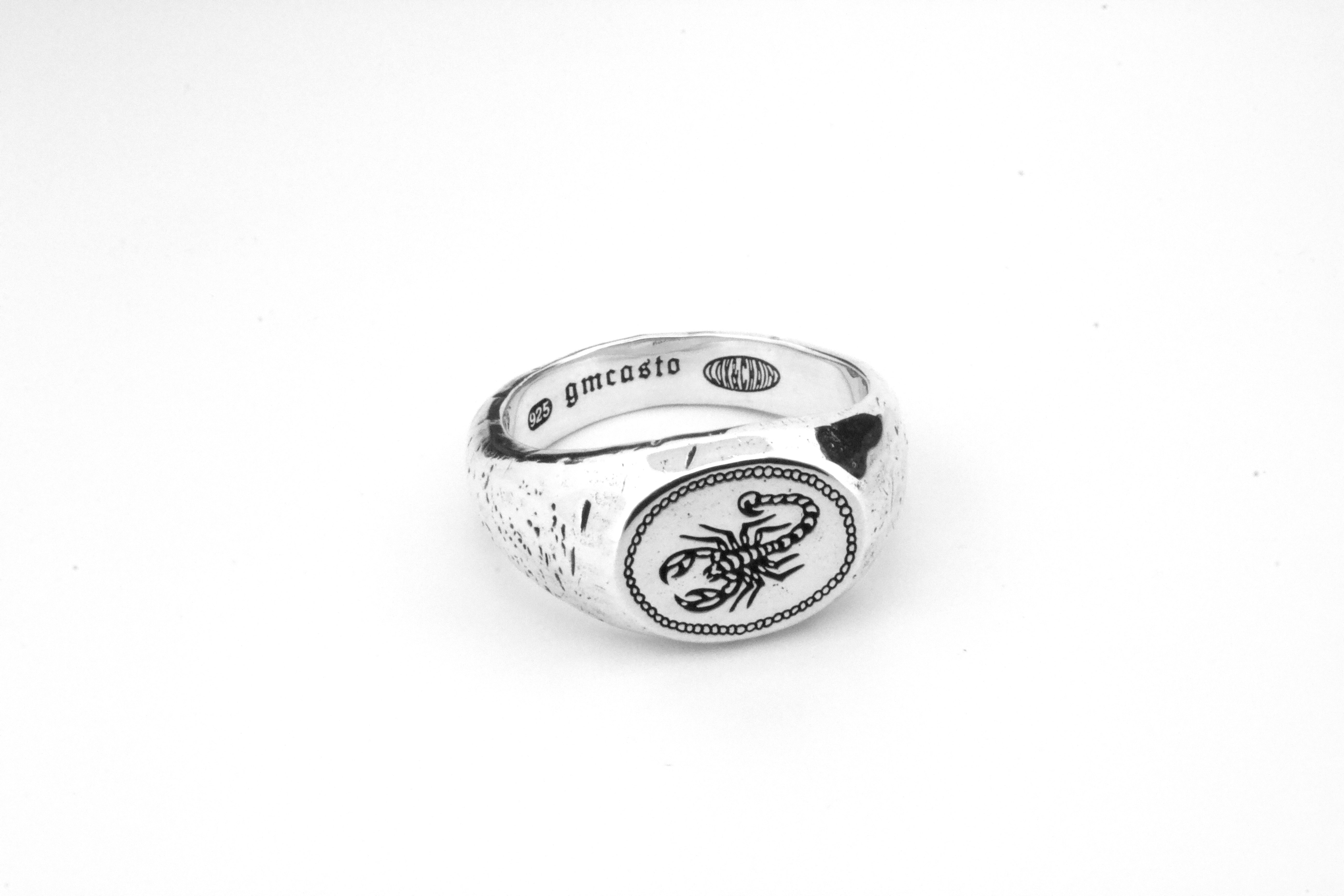 Scorpion Ring for Men - Unique Gothic Punk Jewelry - Stainless Steel Adjustable Band - Perfect for Halloween, Cosplay, and Dark Fashion Accessories