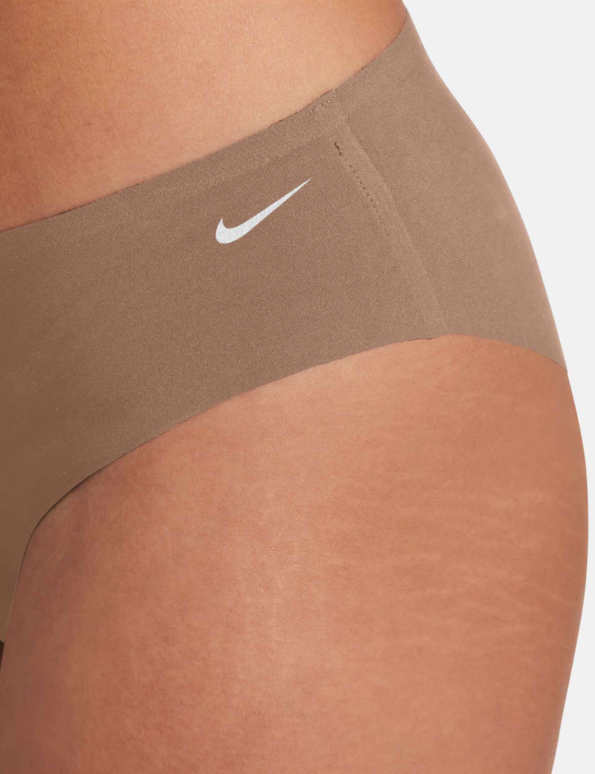 Leak Protection Period Briefs for Women - Desert Dust & White Colors - Comfortable Incontinence Underwear for Day & Night Use