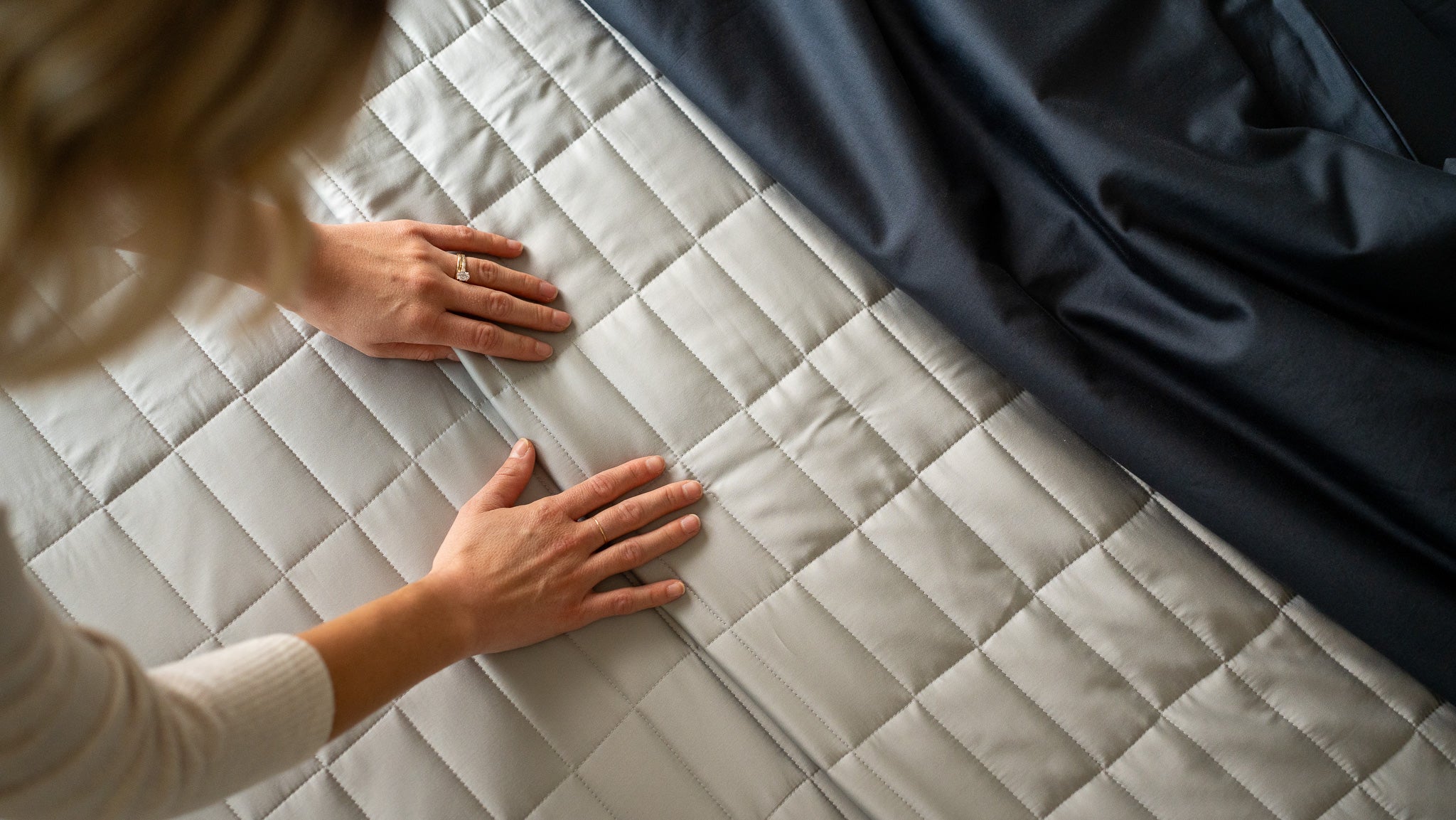 Premium Bamboo Lightweight Luxury Quilt Set - King Size, Ultra Soft & Breathable Bedding for All Seasons - Perfect for Master Bedroom, Guest Room & Vacation Homes