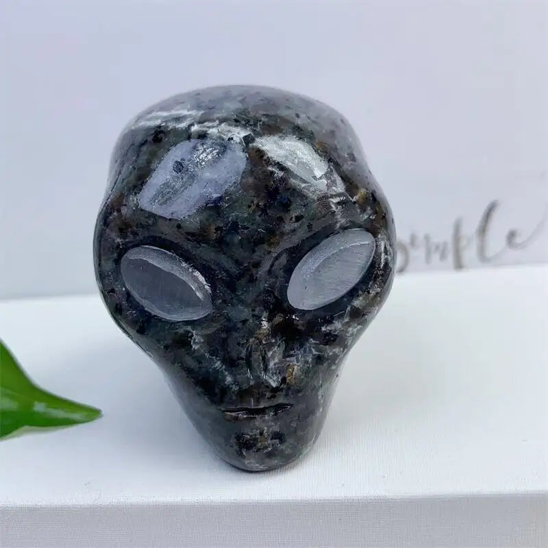 2 Inch Natural Yooperlite Alien Skull Crystal Carving - Healing Energy Stone for Meditation, Reiki & Spiritual Practice - Unique Home Decor & Christmas Gift (1 Piece)