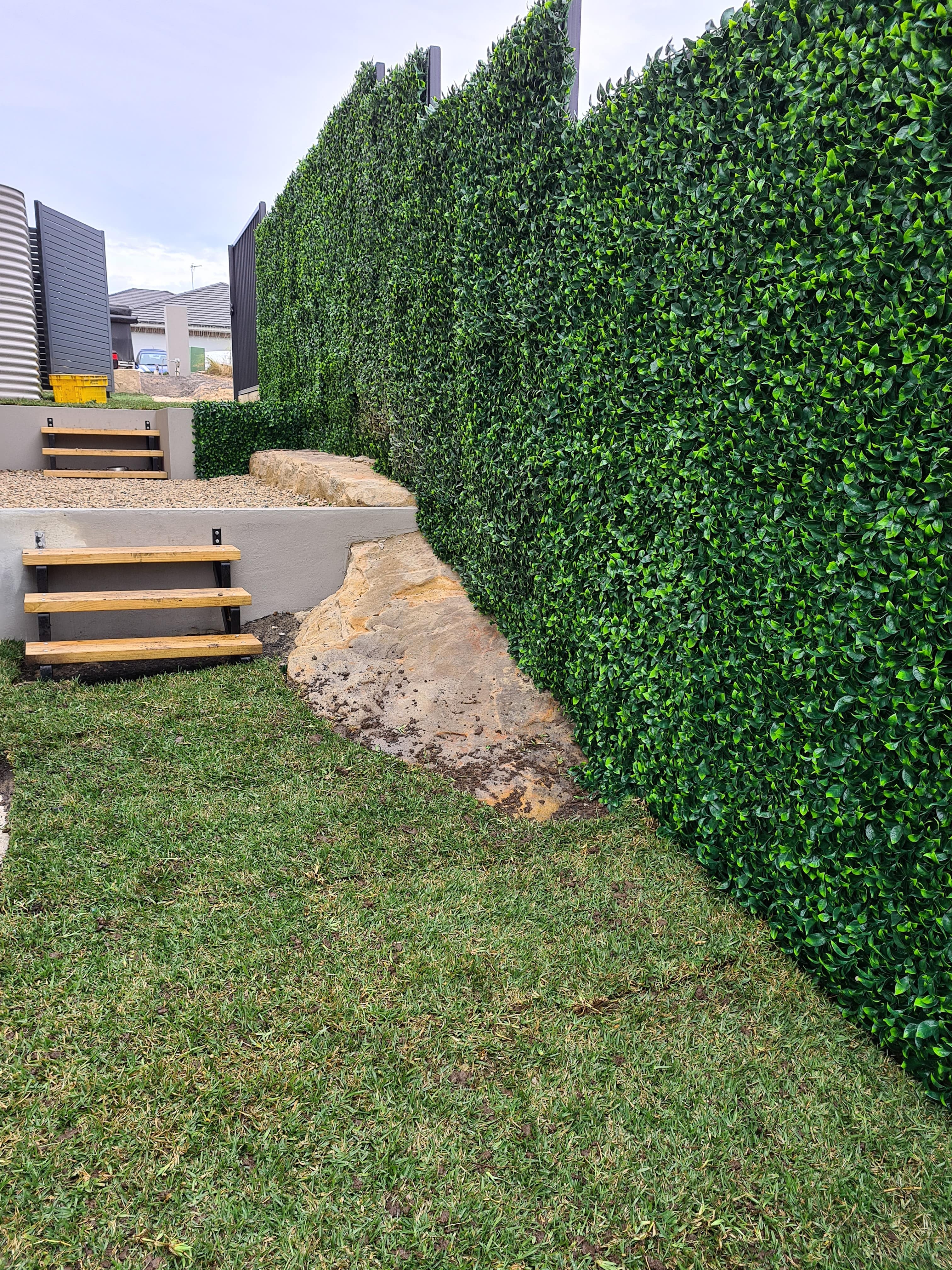 Jasmine Artificial Hedge Screen - 100cm x 100cm UV Resistant Green Wall Panel for Outdoor Privacy Fence, Garden Decoration & Balcony Cover