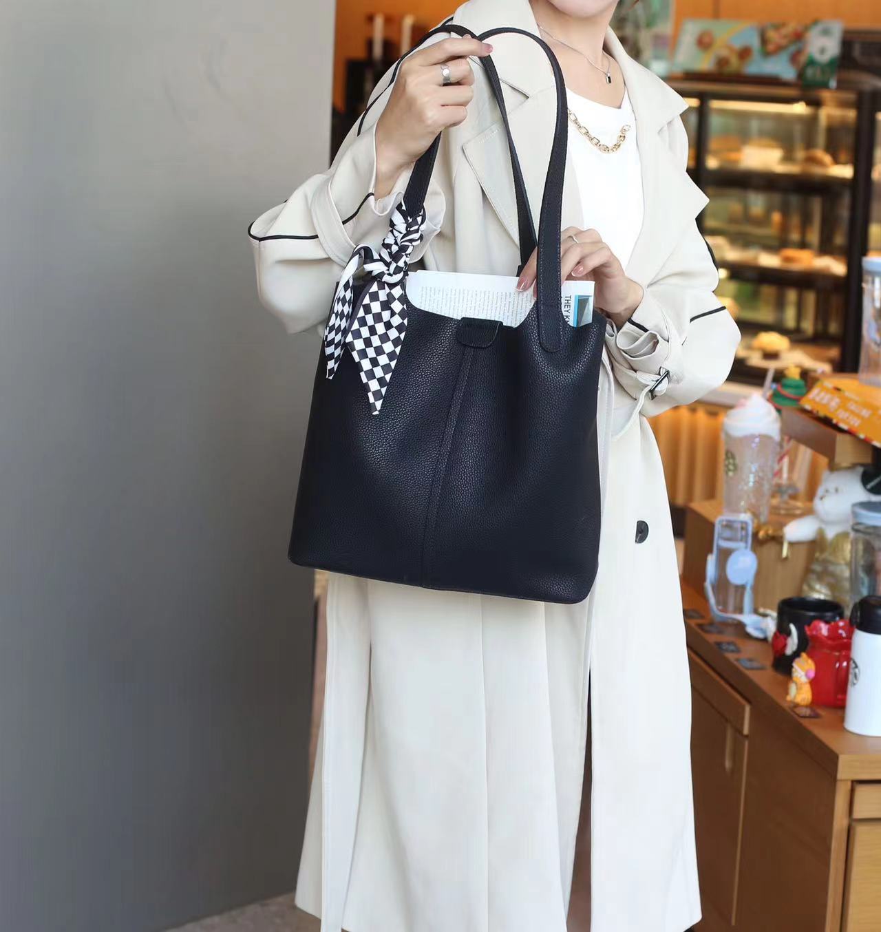 Effortless Everyday Carryall Tote Bag - Stylish & Spacious for Work, Travel & Shopping | Perfect for Office, Gym & Weekend Outings