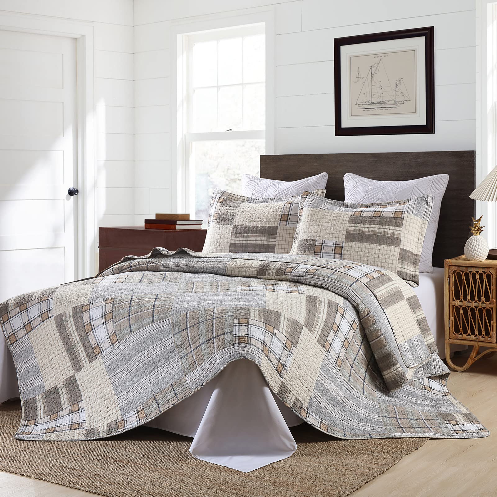 Queen Size Quilt Set - 100% Cotton Patchwork Bedspread, 3-Piece Plaid Farmhouse Reversible Lightweight Quilt for Queen Bed | Perfect for Cozy Bedroom Decor, Guest Room & Rustic Home Styling