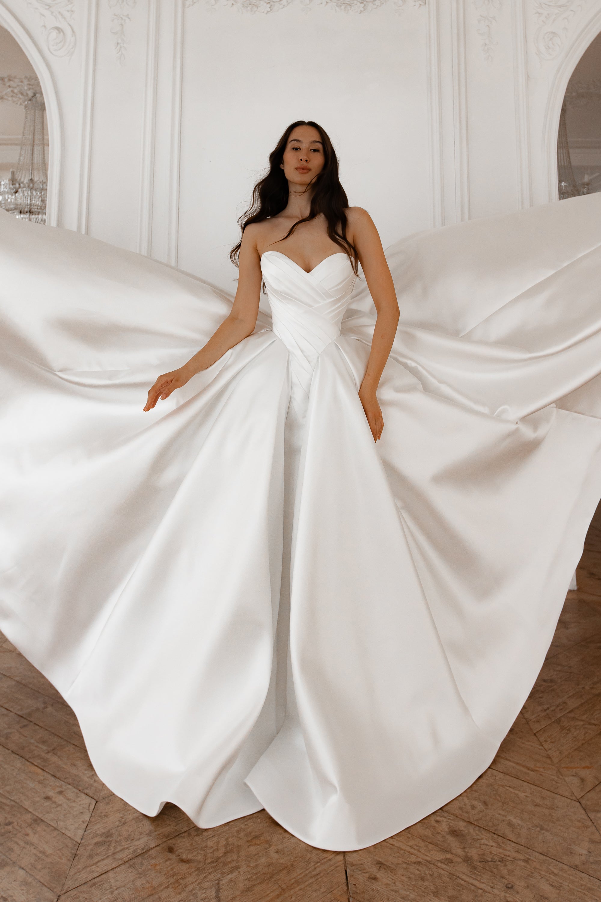 Elegant Basque Waist Wedding Gown with Lace Details - Perfect for Oceania Destination Weddings & Beach Ceremonies