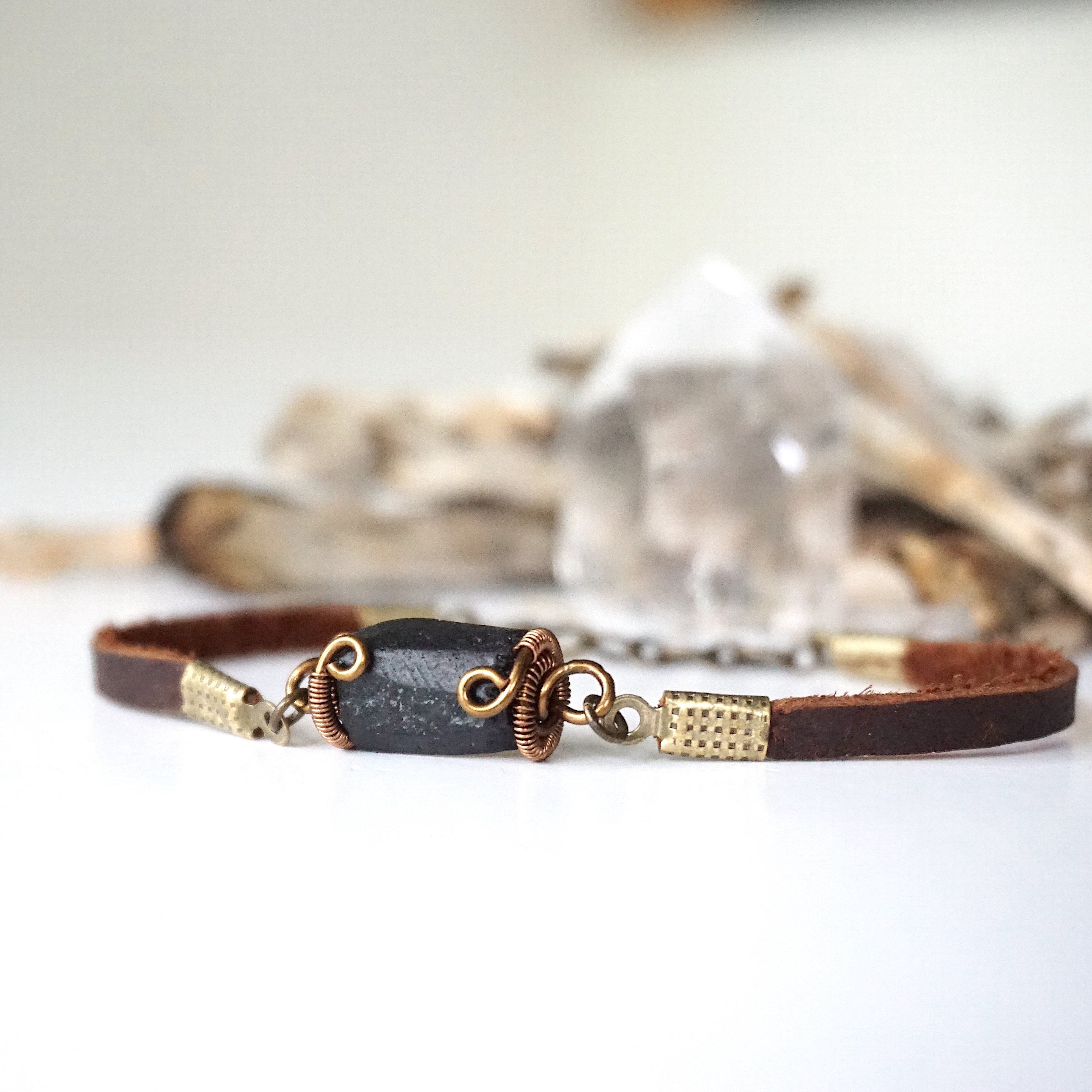 Black Tourmaline Bracelet with Brown Leather Cord - Natural Stone Protection Jewelry for Men & Women - Perfect for Meditation, Energy Cleansing & Everyday Wear