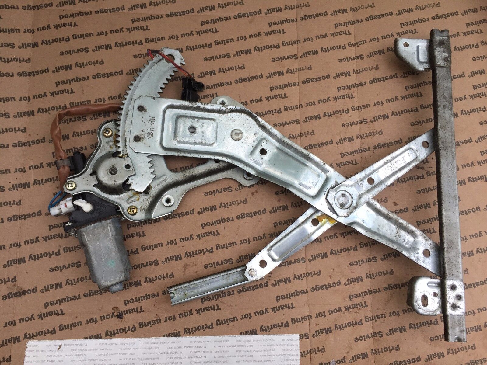 04-06 Saab 9-2X Aero Right Rear Window Regulator Motor - OEM Replacement Part - Perfect for Window Repair & Smooth Operation