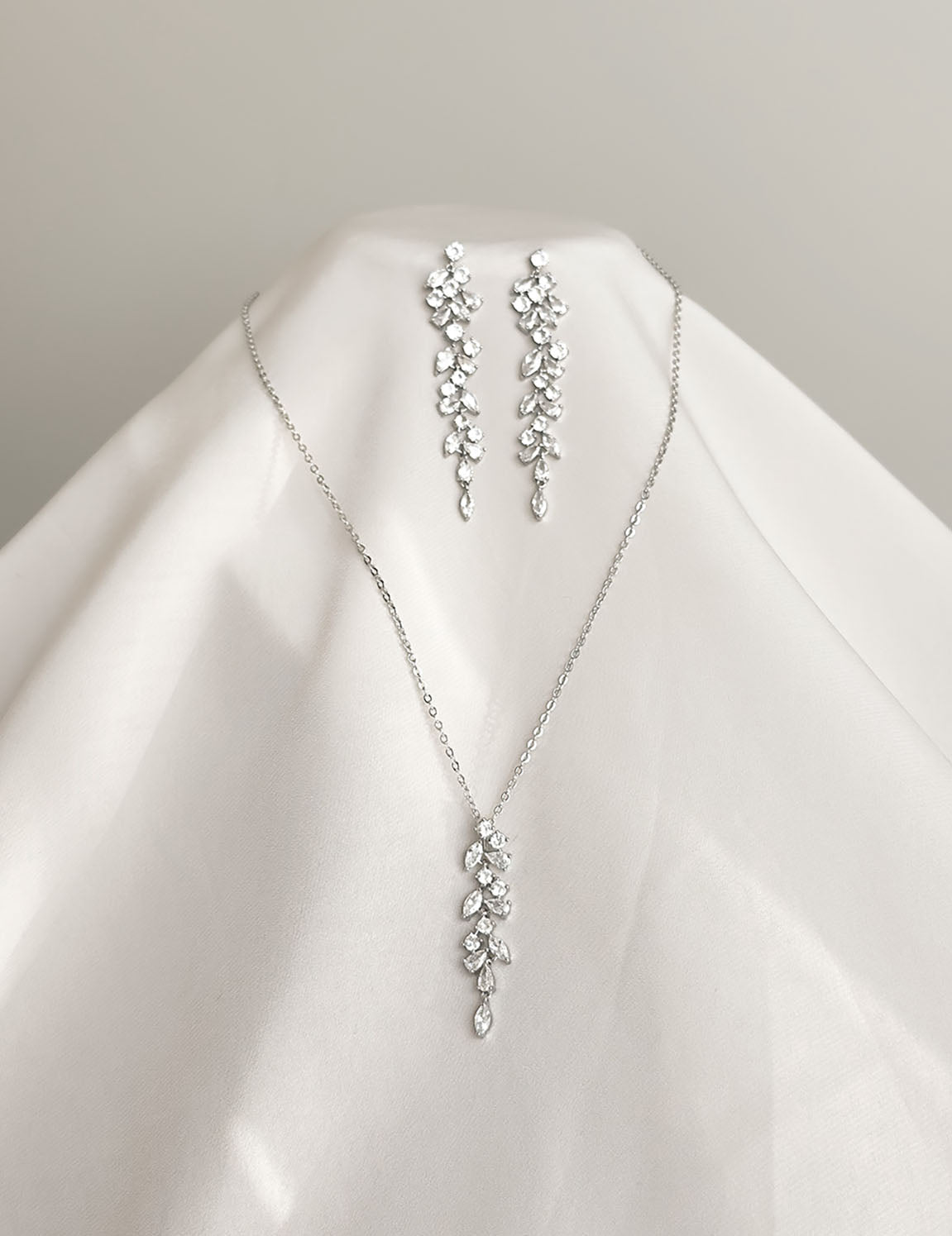 Emma - Elegant Crystal Drop Necklace for Women | Dainty & Sparkling Jewelry Gift for Her | Perfect for Weddings, Parties & Special Occasions