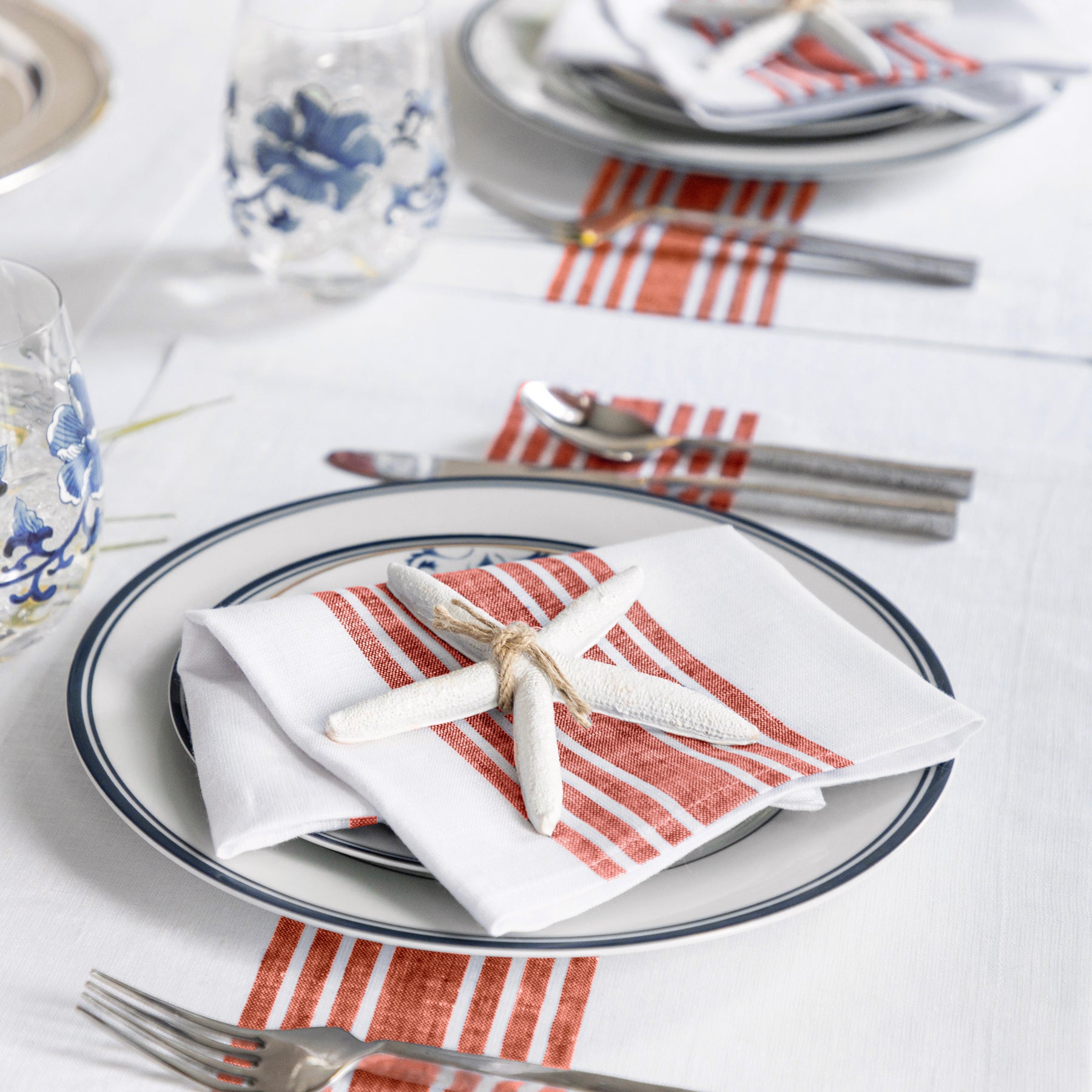 Farmhouse Style Cotton Napkins - Set of 4 for Dining, Kitchen & Party Decor - Rustic Table Linens for Everyday Use & Special Occasions