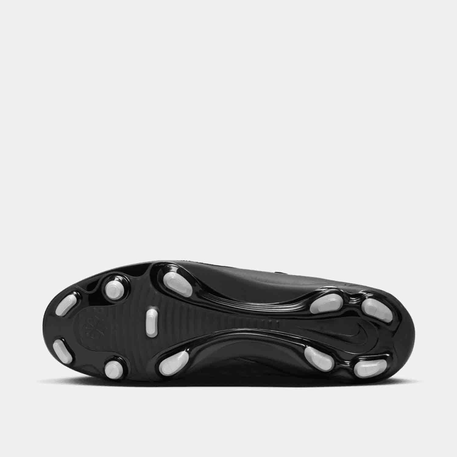 Nike Phantom Luna 2 Club Soccer Cleats - Lightweight Football Shoes for Men & Women - Perfect for Turf, Artificial Grass & Indoor Soccer Matches