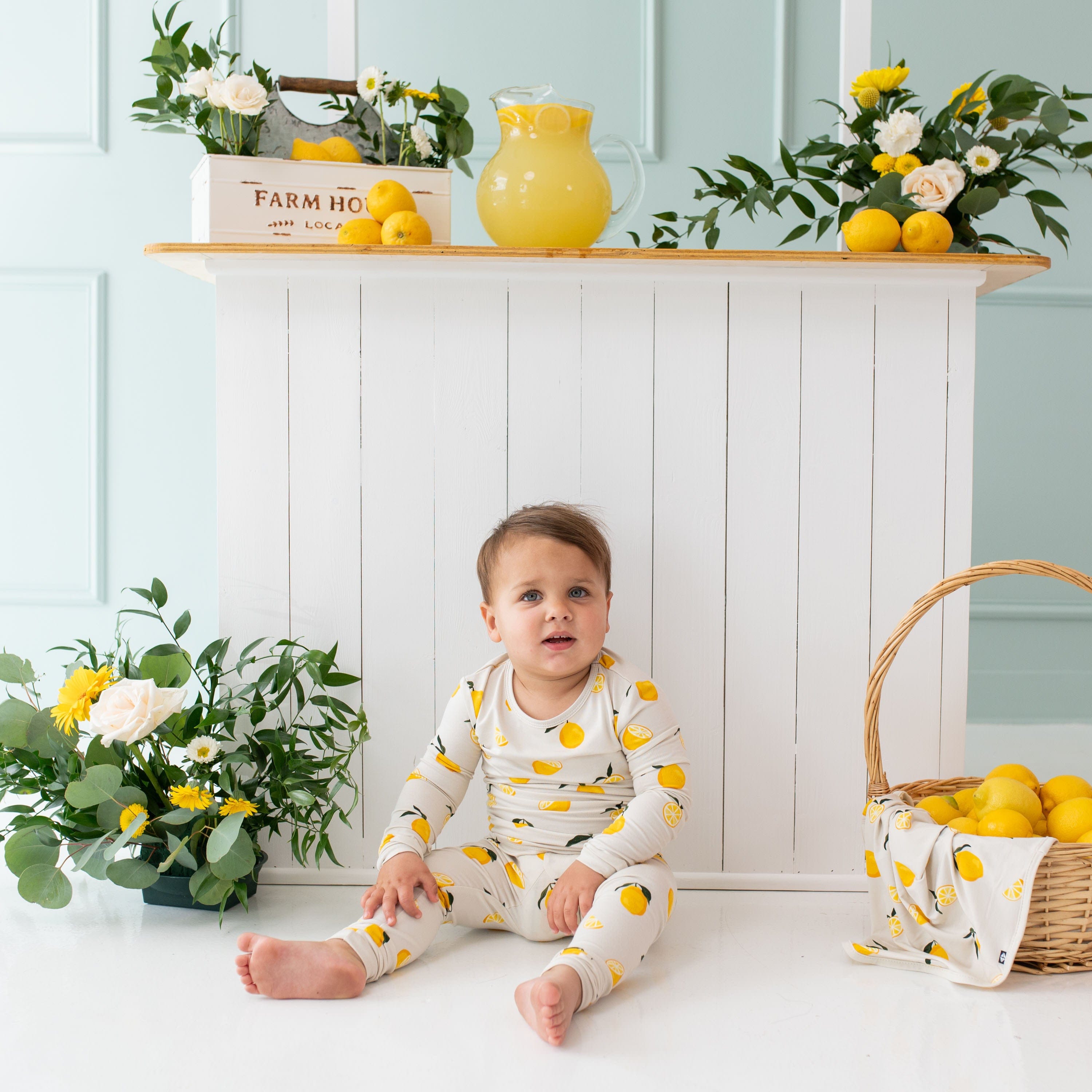 Lemon Print Long Sleeve Pajamas for Women - Soft Cotton Sleepwear Set for Cozy Nights & Loungewear