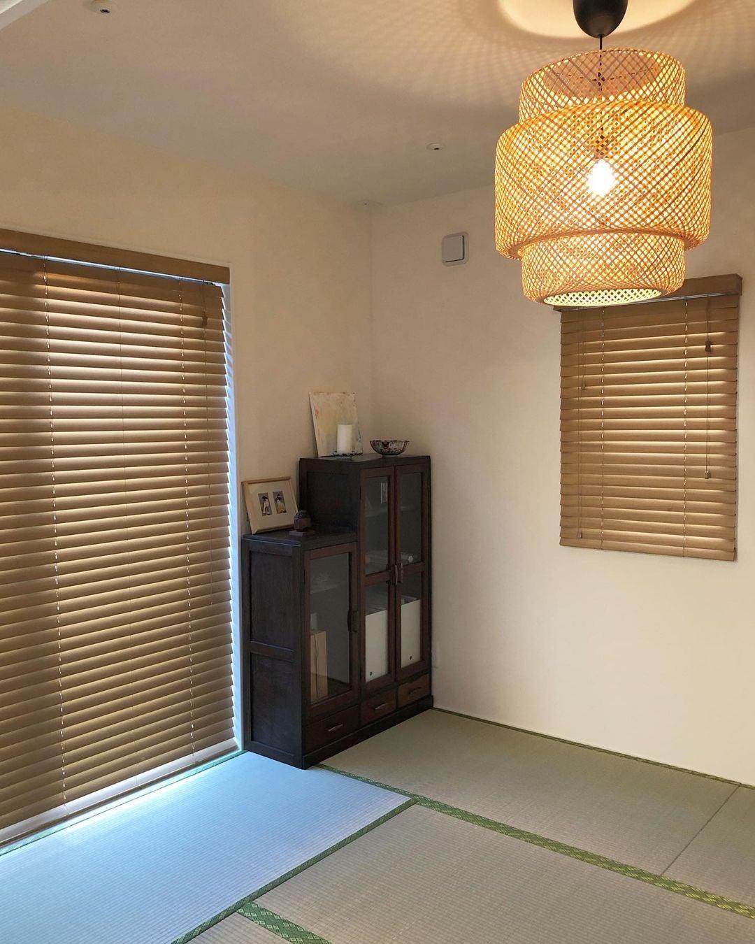 Modern Bamboo Pendant Light Fixture - Handwoven Natural Rattan Hanging Lamp for Kitchen Island, Dining Room & Bedroom Decor - Eco-Friendly Lighting Solution
