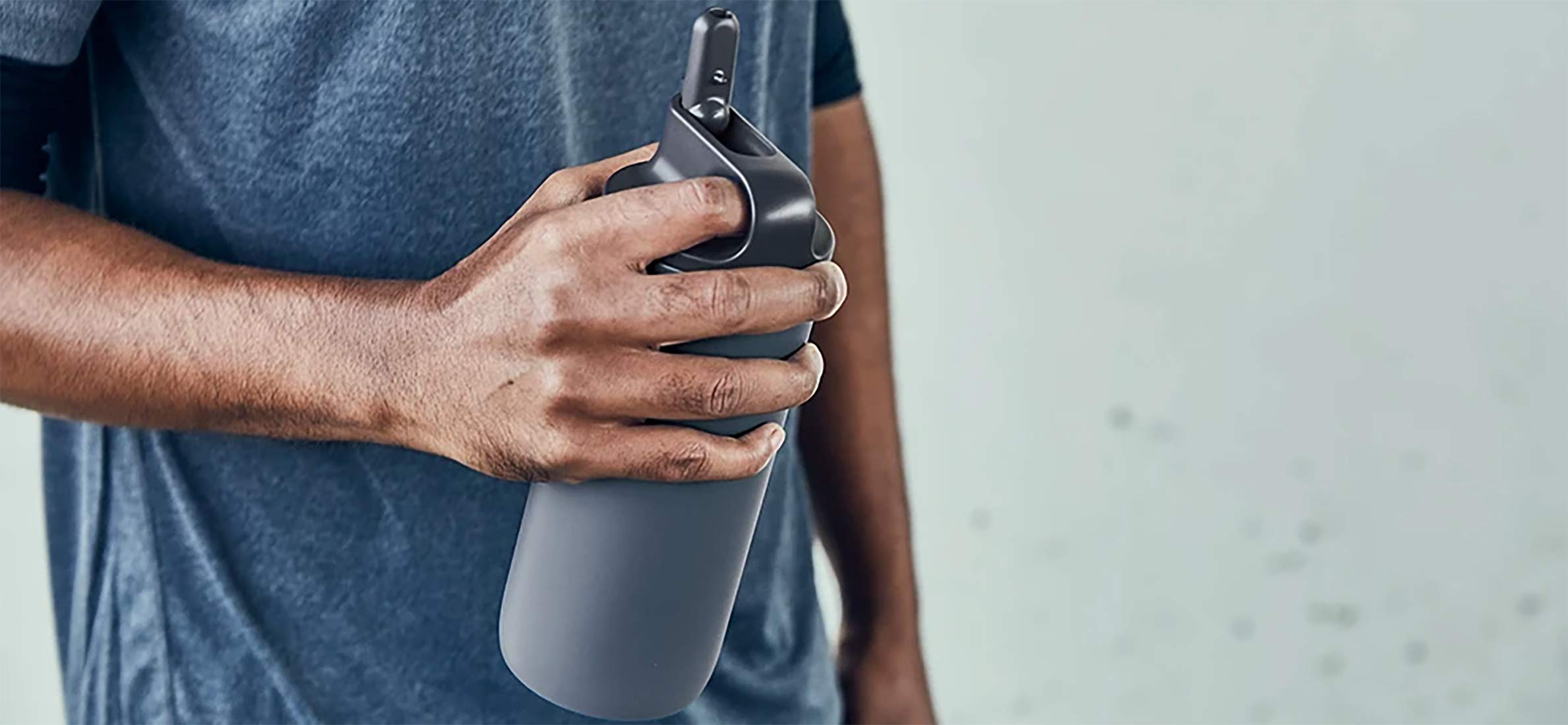 Kinto Active Tumbler 20oz (600ml) Insulated Stainless Steel Water Bottle - Sand Beige | Leakproof Travel Mug for Coffee, Tea & Cold Drinks | Gym, Office & Outdoor Use