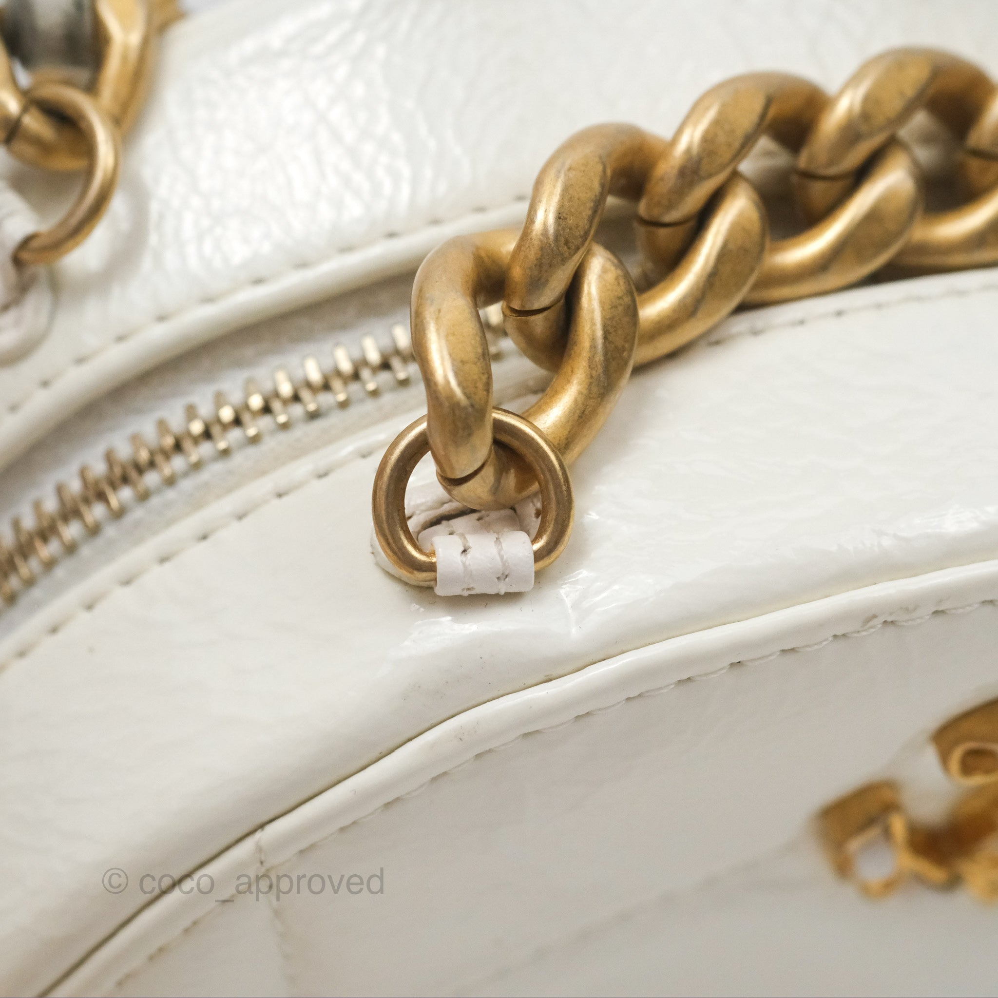 Chanel 19 Round Clutch With Chain - White Glazed Calfskin & Mixed Hardware Bag - Perfect for Evening Parties, Date Nights & Luxury Fashion Accessories