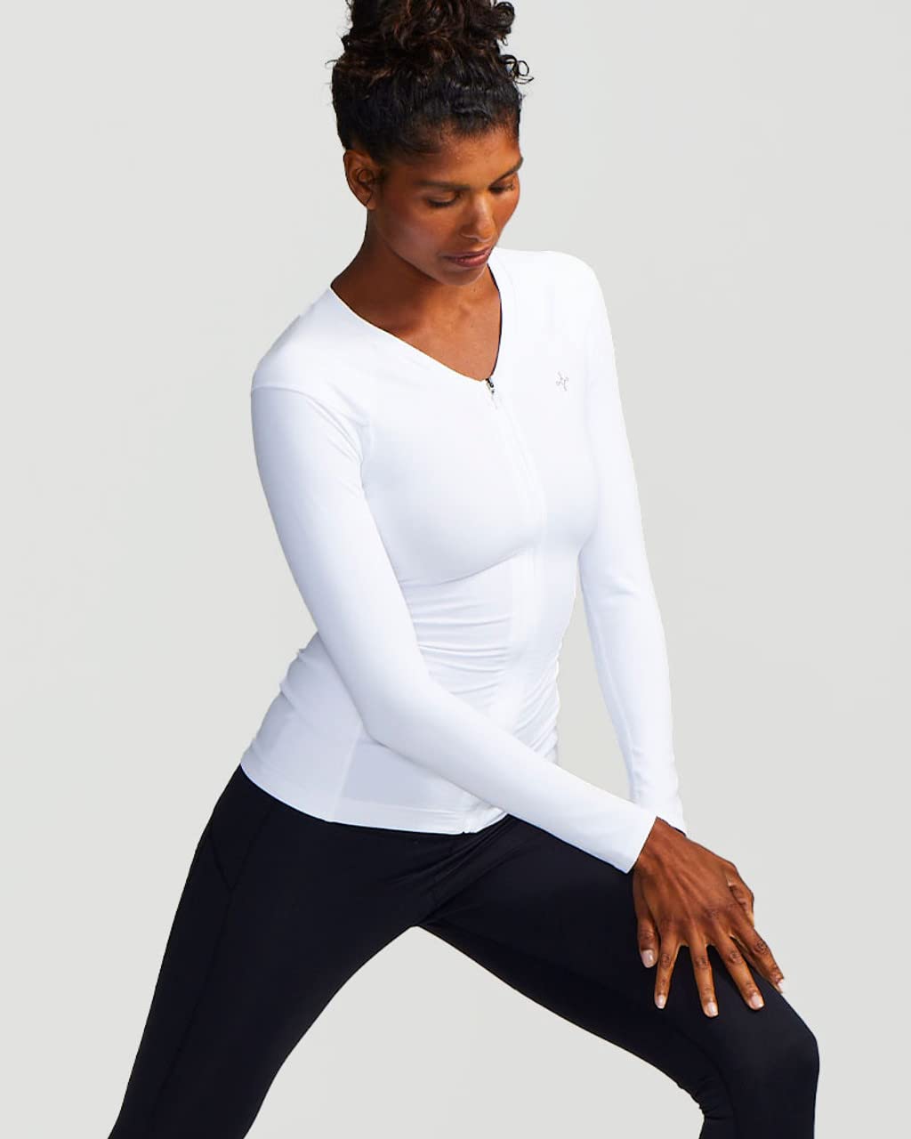 Tommie Copper Women's Long Sleeve V-Neck Compression Shirt with Front Zipper - Posture Corrector for Back & Shoulder Support - Ideal for Yoga, Workouts & Pain Relief