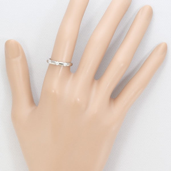 18K White Gold Diamond Ring for Women - Elegant Solitaire Engagement & Wedding Band - Perfect for Proposals, Anniversaries, and Special Occasions