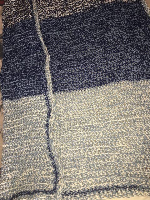 Soft & Cozy Throw Blanket for Couch - Twin Size Fleece Blanket for Bed, Sofa & Travel - Perfect for Netflix Nights, Camping & Gifts