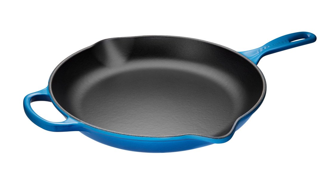 Le Creuset 30cm Signature Iron Handle Skillet - Blueberry | Premium Cast Iron Cookware for Searing, Baking & Frying | Perfect for Stovetop, Oven & Outdoor Cooking