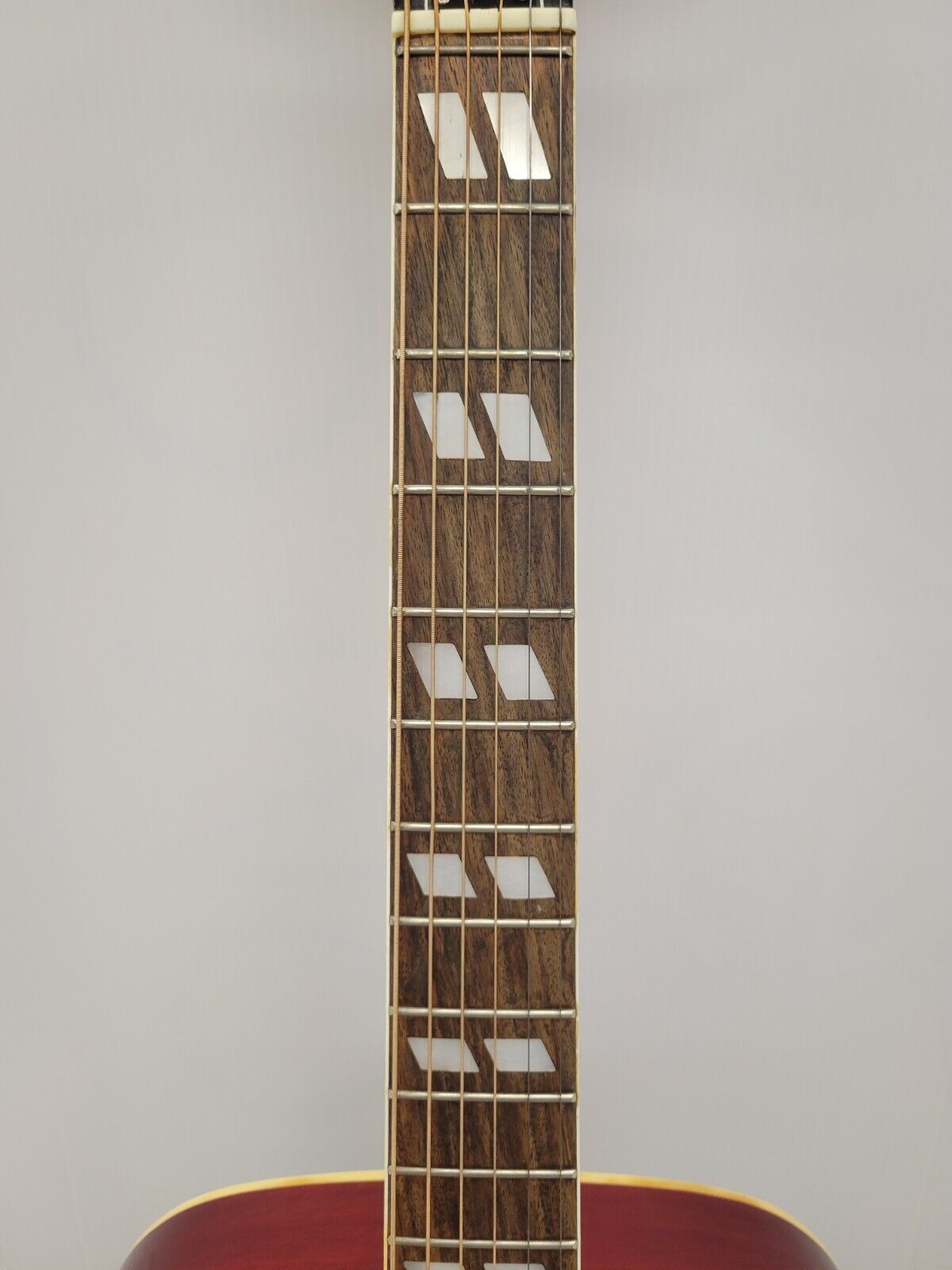 Kizo Suzuki W65HA Acoustic Guitar - Professional 6-String Folk Guitar with Spruce Top & Mahogany Back - Perfect for Beginners, Camping, Live Performances & Home Practice