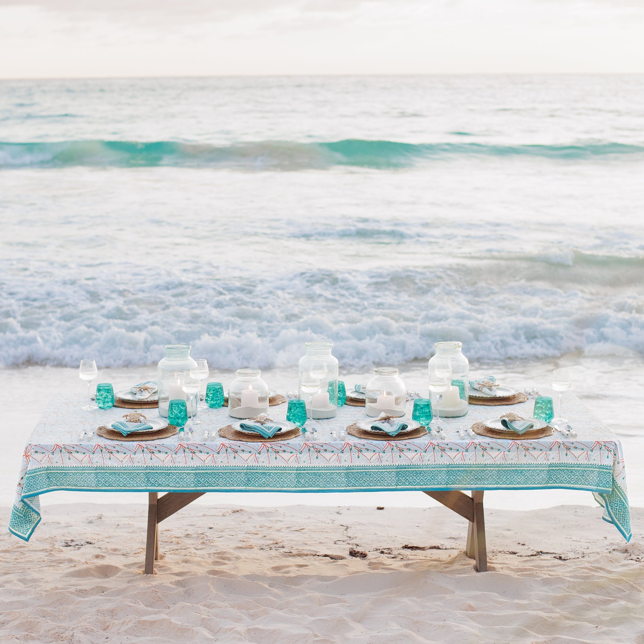 Elegant Sea Fan Tablecloth – Waterproof & Washable Round Table Cover for Indoor/Outdoor Dining, Parties, and Beach Decor