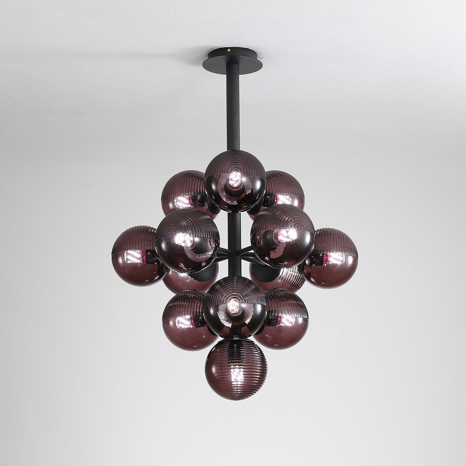 Elegant Grape Pendant Light - Modern Glass Chandelier for Dining Room, Kitchen Island & Bedroom Lighting Decor