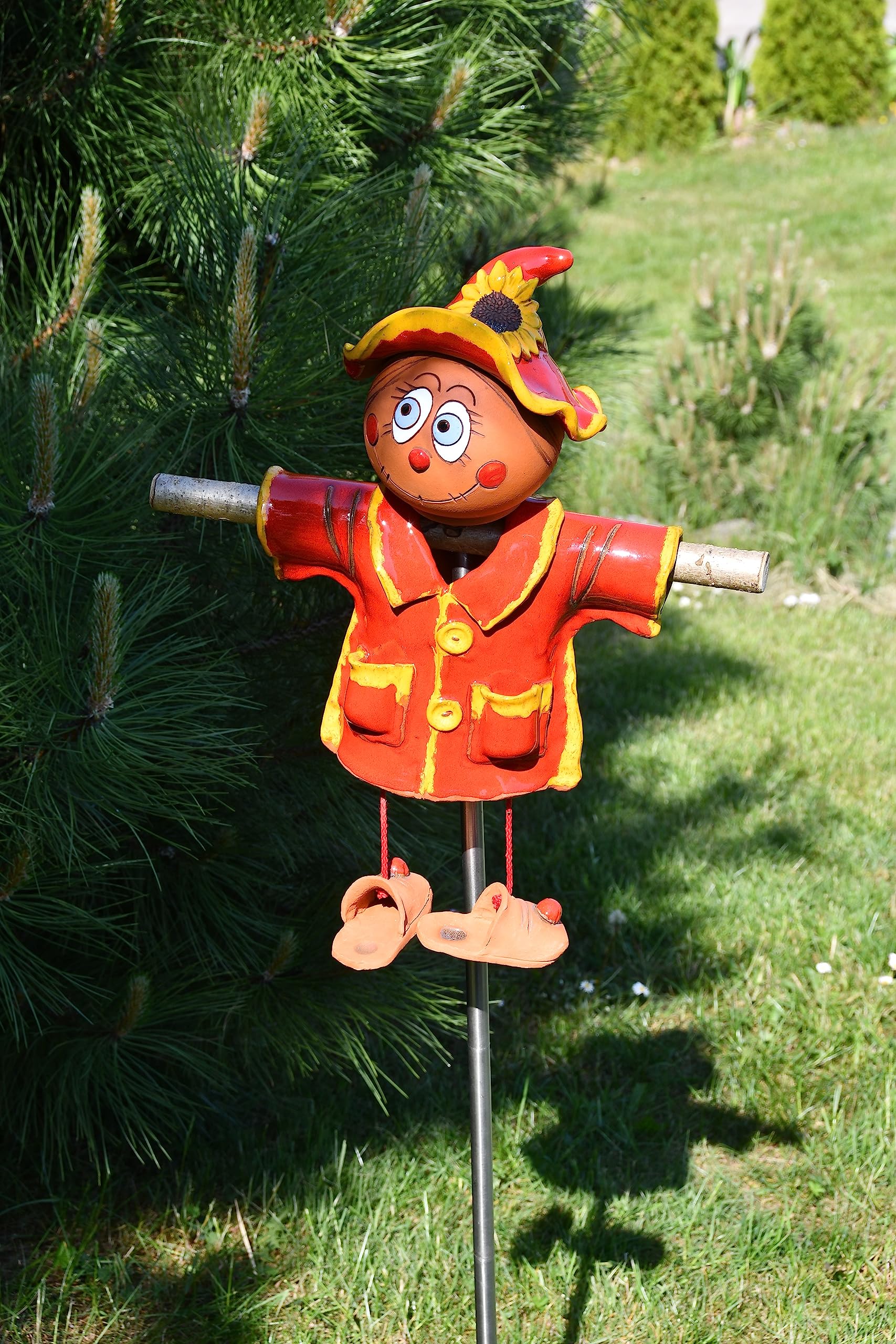 Handmade Frostproof Ceramic Scarecrow Lawn Stake - Red Outdoor Garden Decor Statue - Unique Gift for Gardeners (Men & Women) - Perfect for Yard, Patio & Seasonal Home Decoration