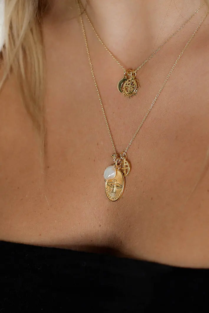 Be Hers Medallion Necklace - Elegant Silver Pendant for Women - Perfect Gift for Her, Anniversary, Valentine's Day & Special Occasions