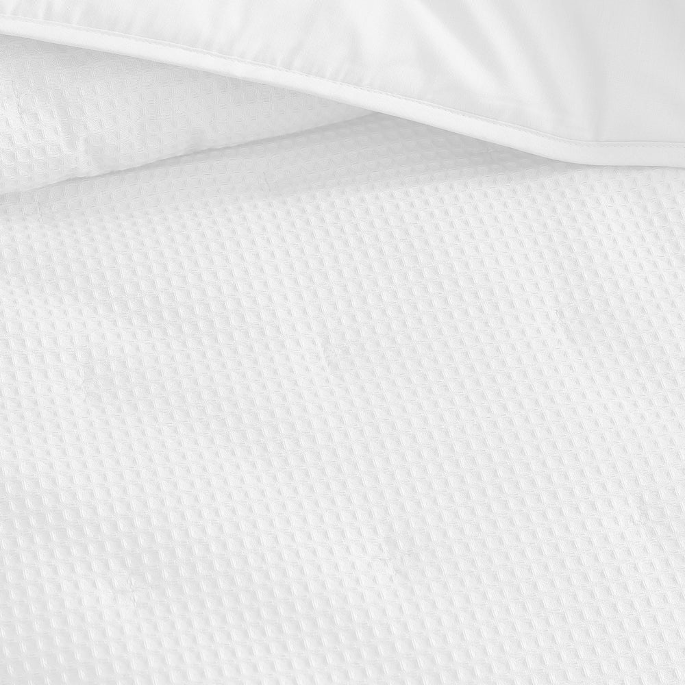 Luxury Ascot White Coverlet Set - Queen & King Size Bedding for Hotel & Home Decor | Soft & Breathable Bedspread for All Seasons